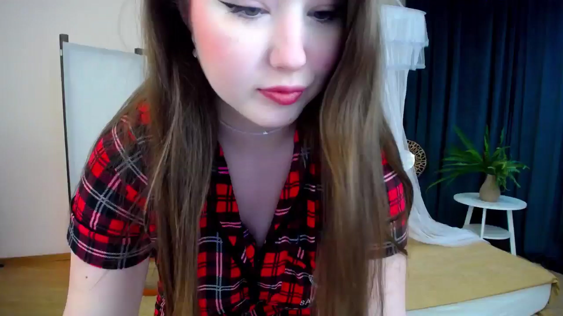 Gallery image thumbnail from AdmireMyEyes's myfreecams stream on, 10/14/2024, 19:46 image 7 of 20