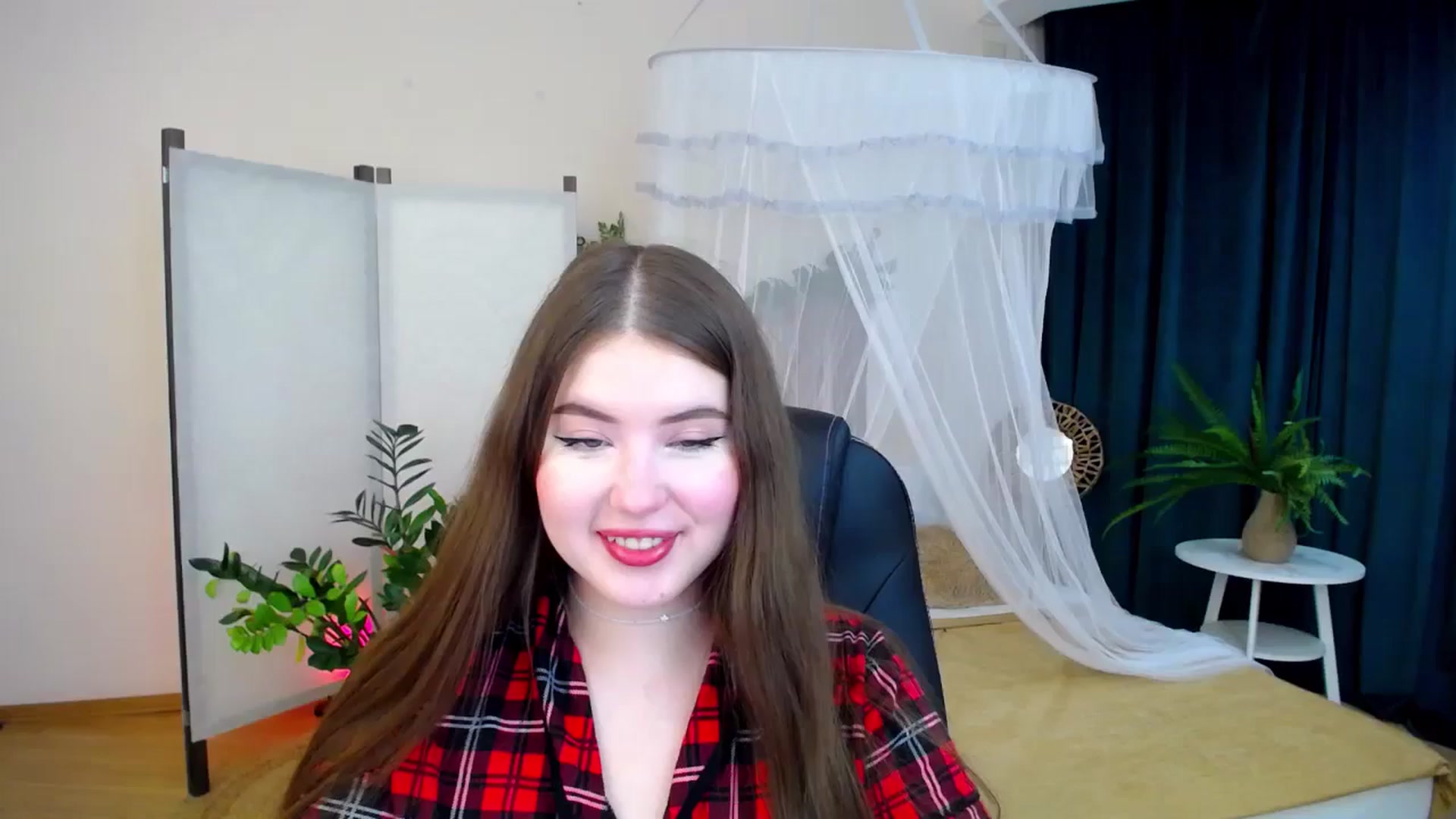 Gallery image thumbnail from AdmireMyEyes's myfreecams stream on, 10/14/2024, 19:46 image 14 of 20