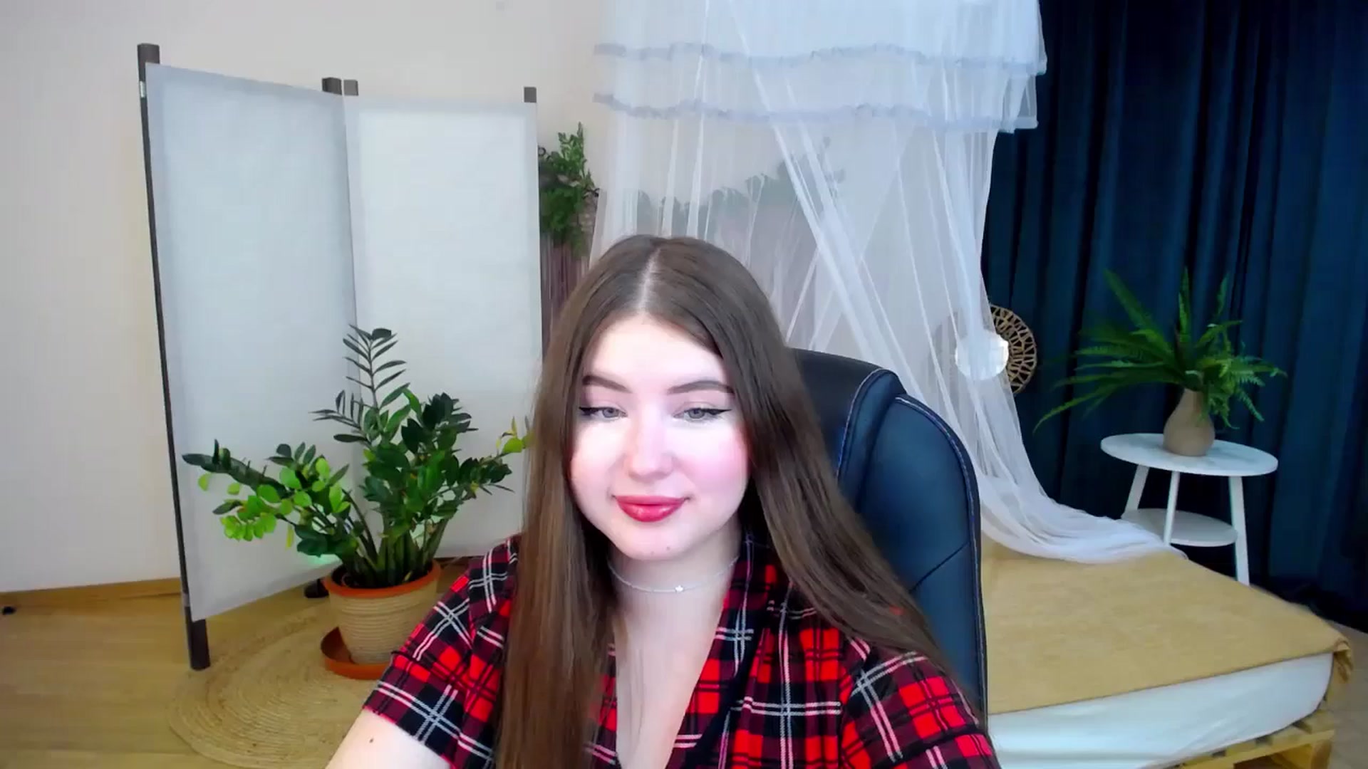Gallery image thumbnail from AdmireMyEyes's myfreecams stream on, 10/14/2024, 20:32 image 13 of 20