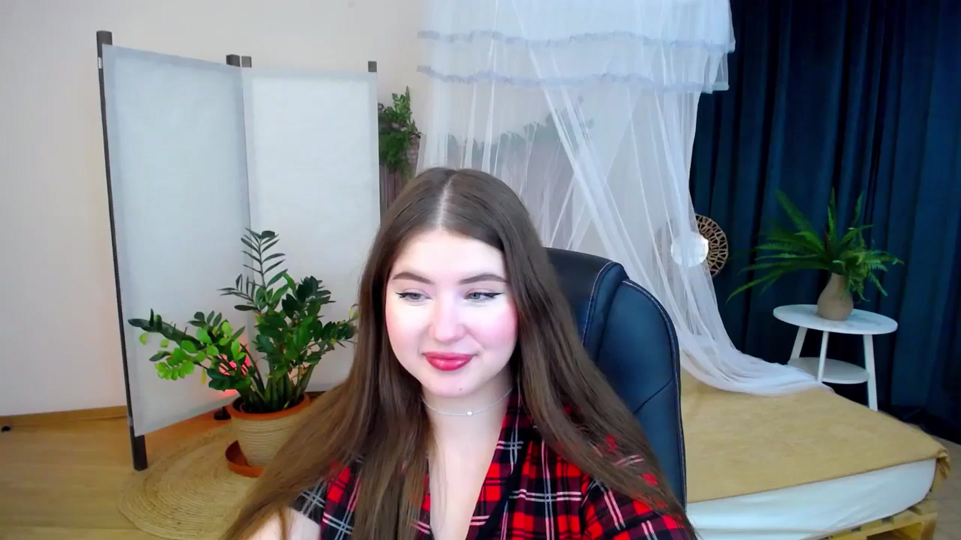 Gallery image thumbnail from AdmireMyEyes's myfreecams stream on, 10/14/2024, 20:32 image 16 of 20