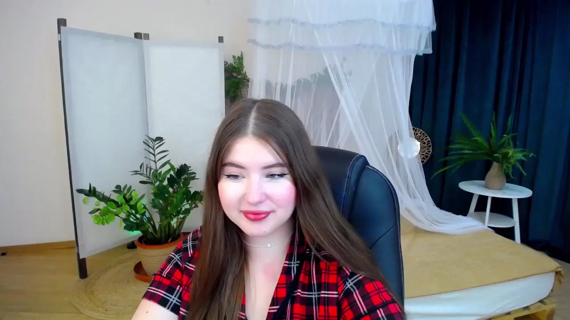 Gallery image thumbnail from AdmireMyEyes's myfreecams stream on, 10/14/2024, 20:32 image 19 of 20