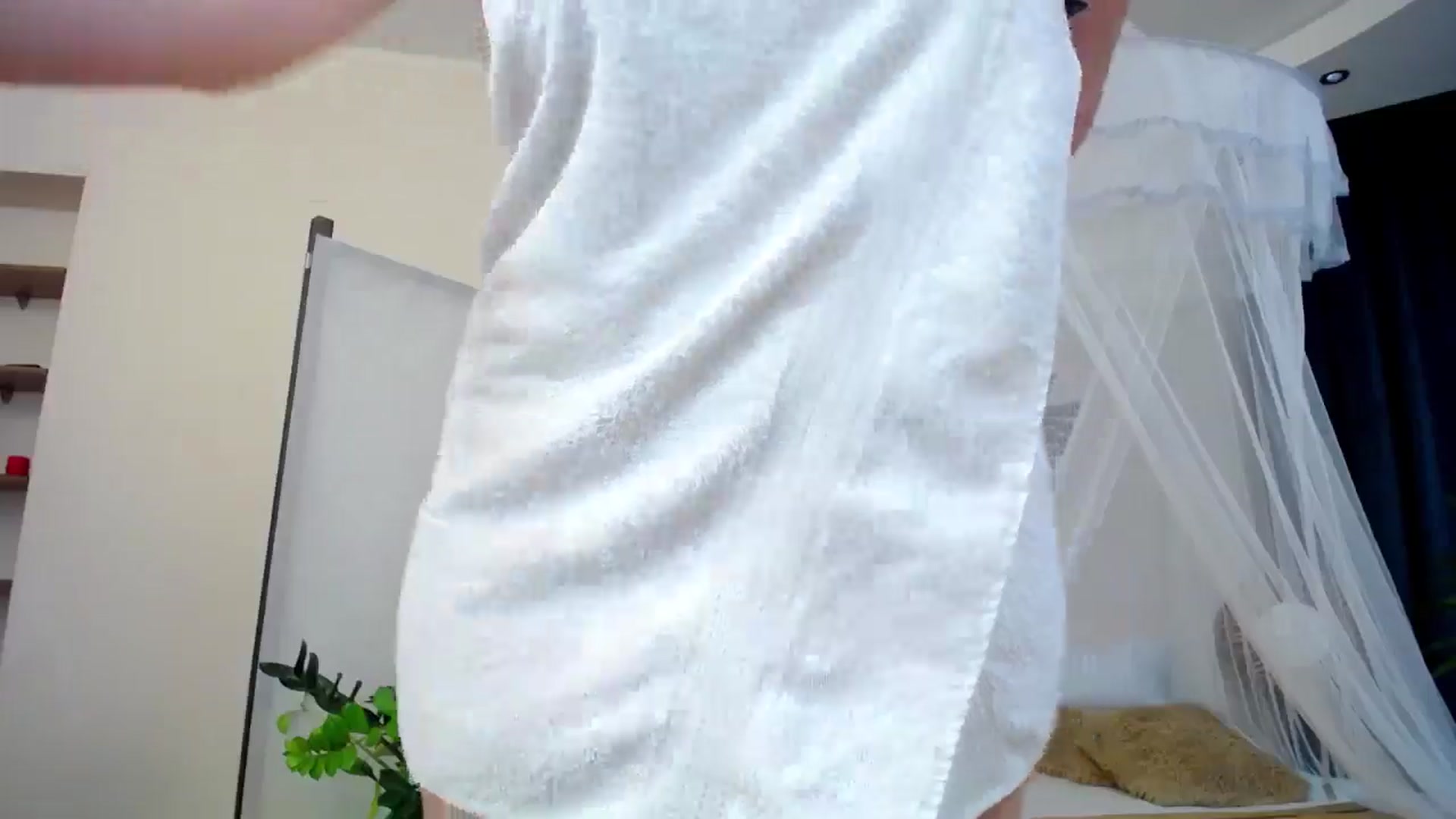 Gallery image thumbnail from AdmireMyEyes's myfreecams stream on, 10/14/2024, 21:46 image 11 of 20