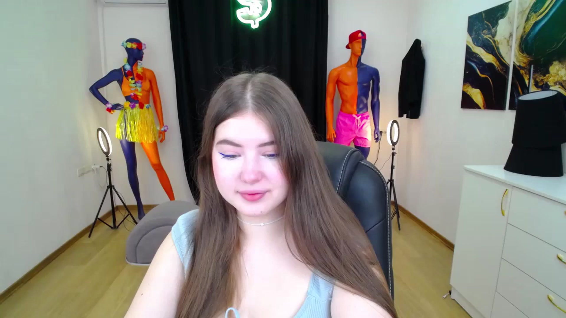 Gallery image thumbnail from AdmireMyEyes's myfreecams stream on, 10/15/2024, 19:17 image 2 of 20