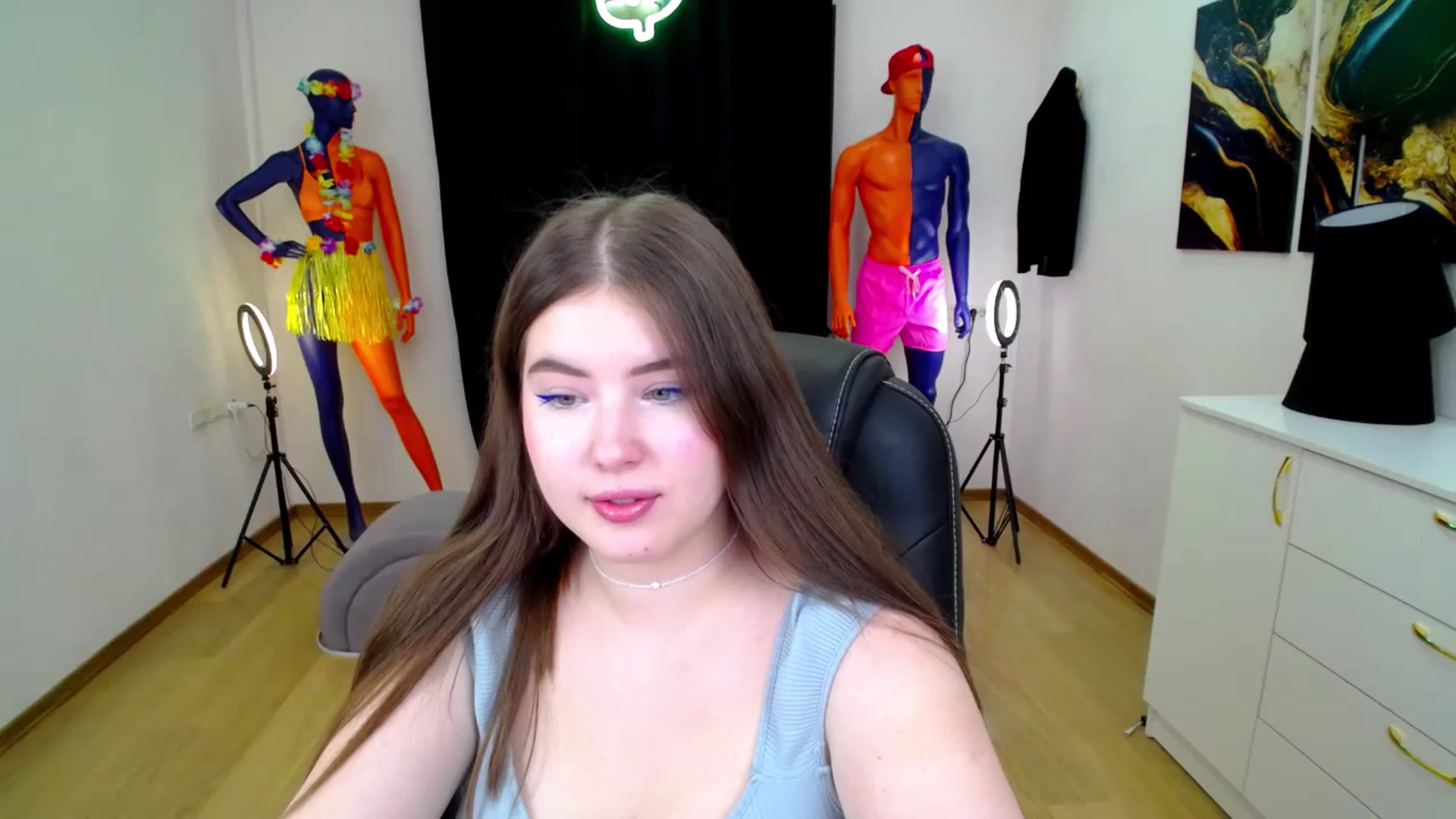 Gallery image thumbnail from AdmireMyEyes's myfreecams stream on, 10/15/2024, 23:25 image 12 of 20