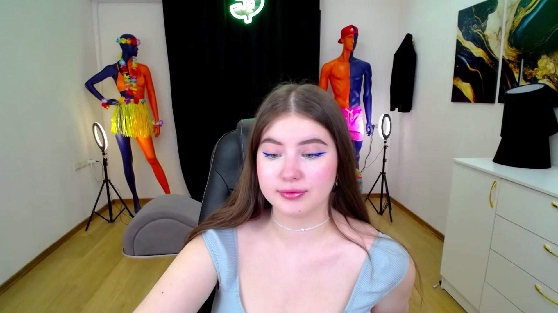 Gallery image thumbnail from AdmireMyEyes's myfreecams stream on, 10/15/2024, 23:44 image 20 of 20