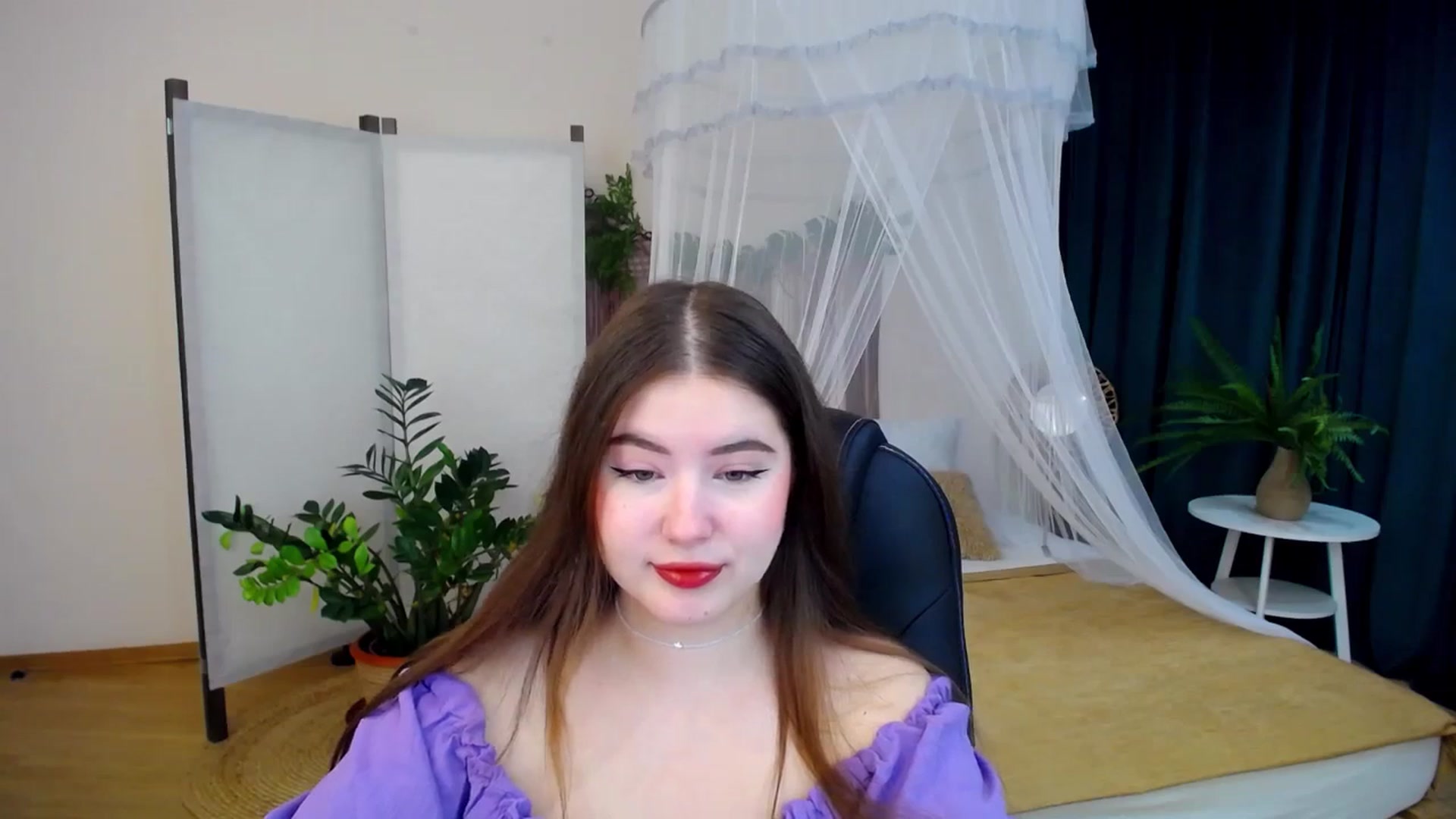 Gallery image thumbnail from AdmireMyEyes's myfreecams stream on, 10/16/2024, 18:55 image 3 of 20