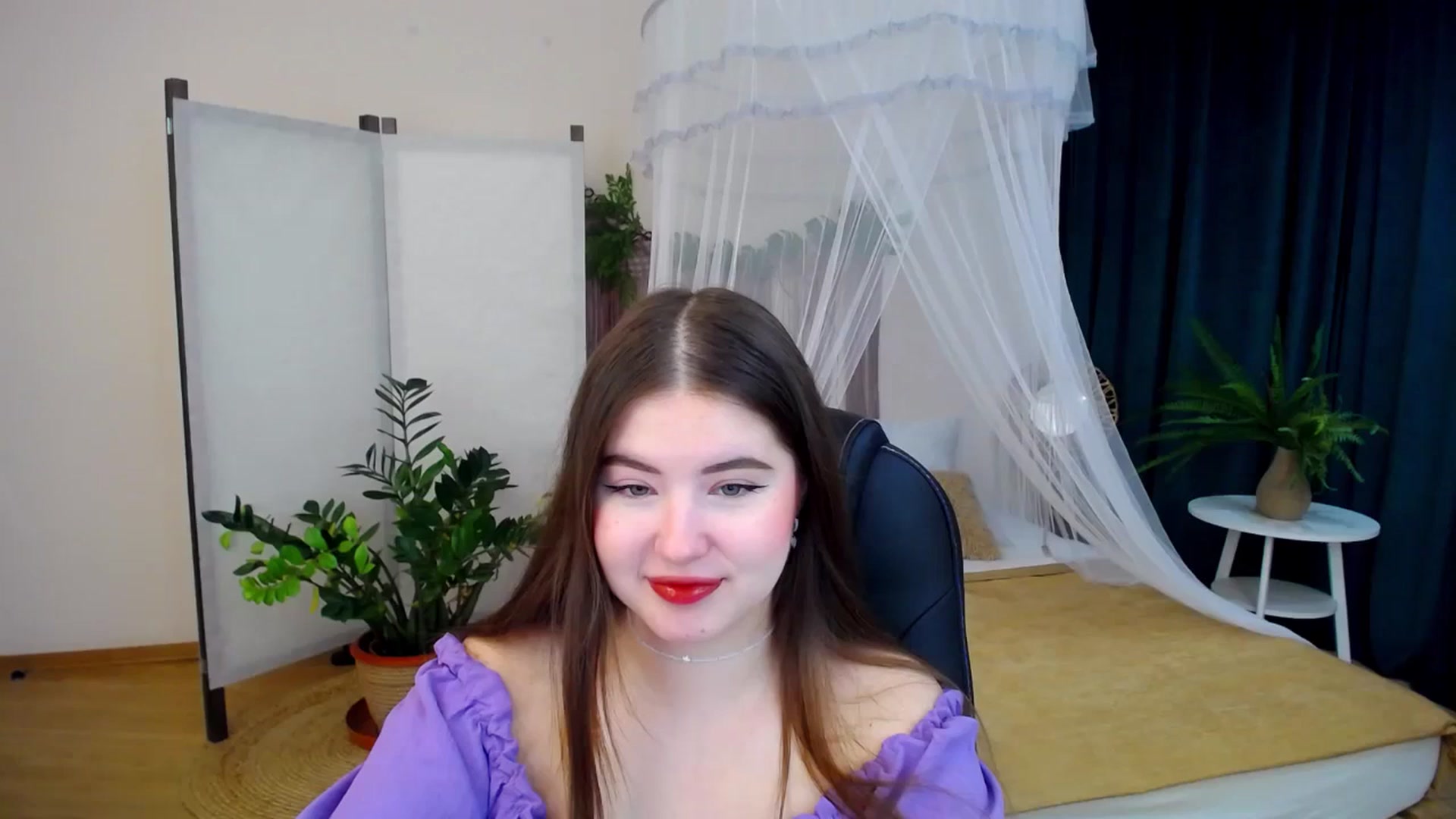 Gallery image thumbnail from AdmireMyEyes's myfreecams stream on, 10/16/2024, 18:55 image 1 of 20