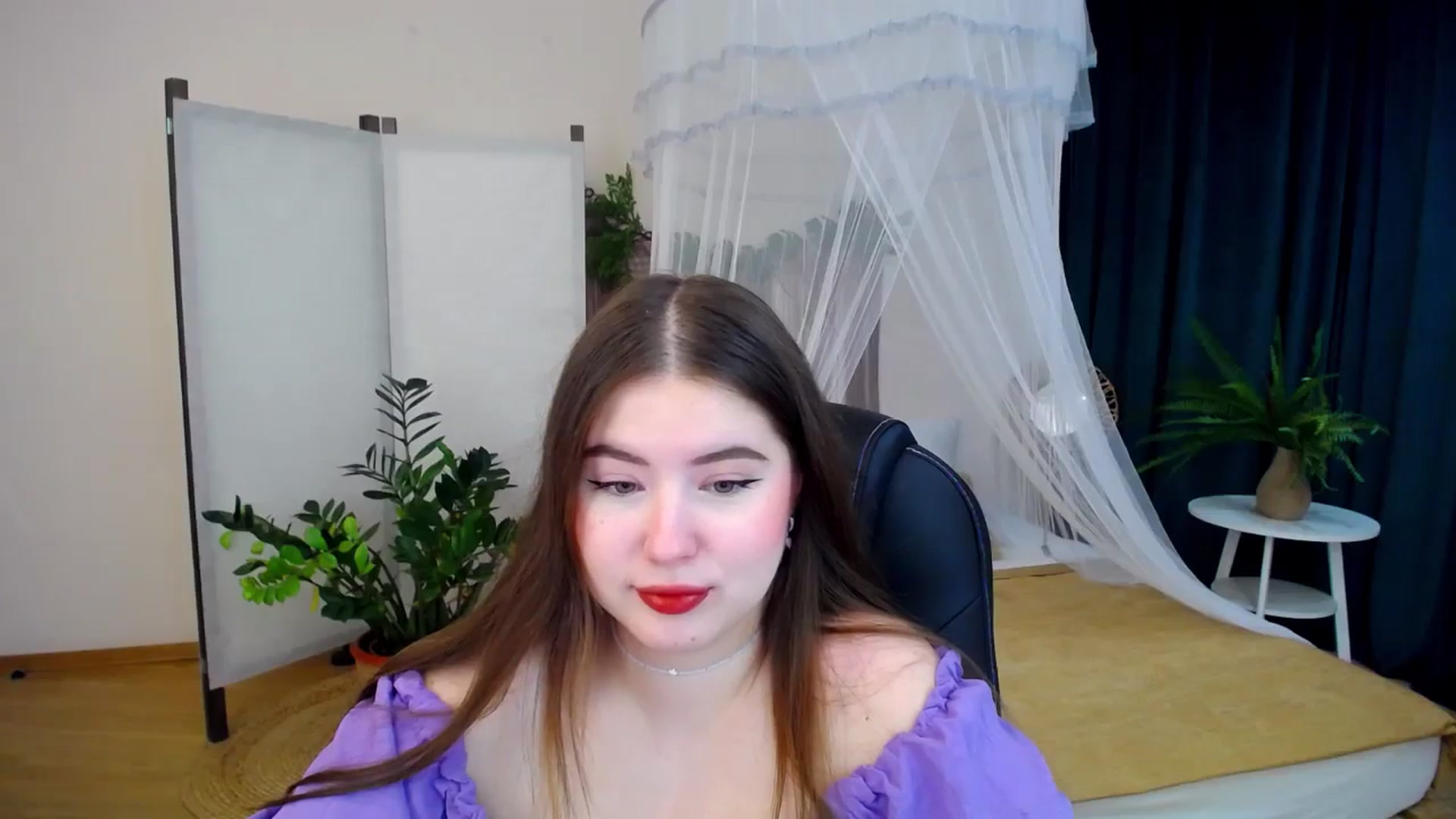 Gallery image thumbnail from AdmireMyEyes's myfreecams stream on, 10/16/2024, 18:55 image 4 of 20