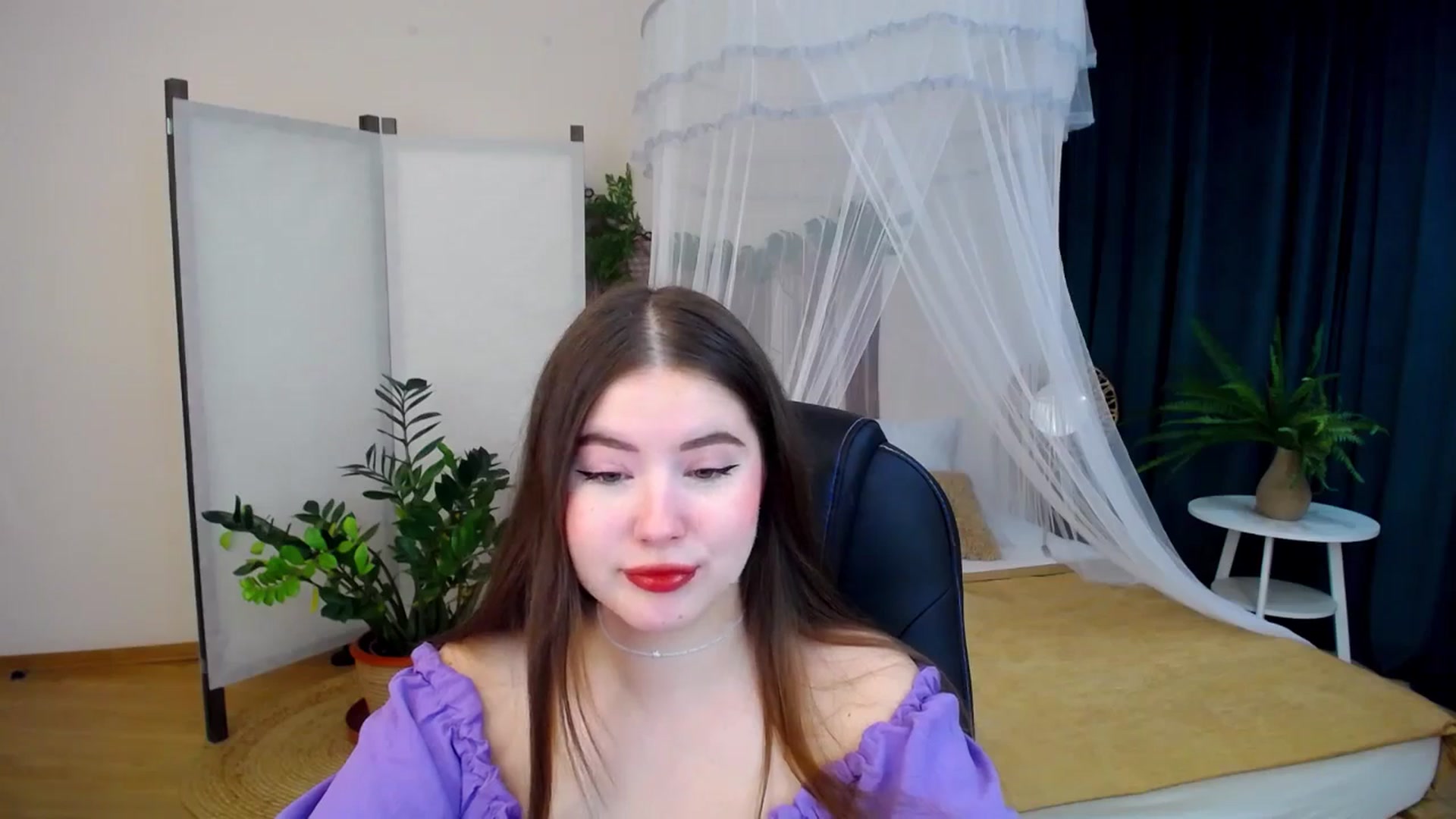 Gallery image thumbnail from AdmireMyEyes's myfreecams stream on, 10/16/2024, 18:55 image 2 of 20