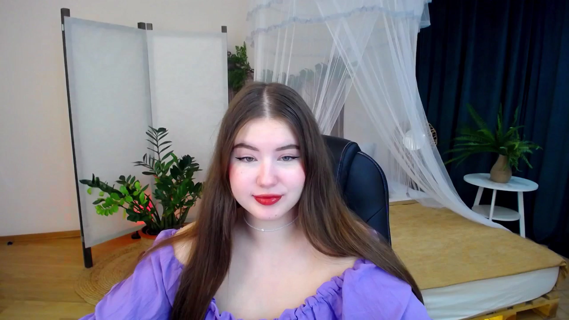 Gallery image thumbnail from AdmireMyEyes's myfreecams stream on, 10/16/2024, 19:45 image 12 of 20