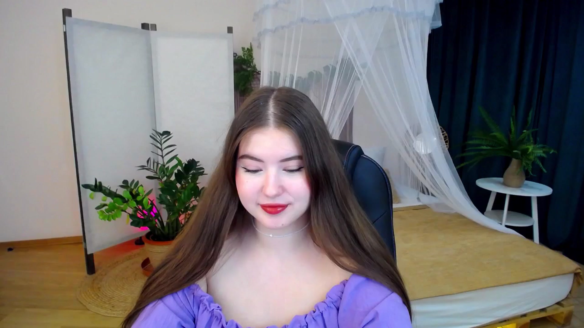 Gallery image thumbnail from AdmireMyEyes's myfreecams stream on, 10/16/2024, 19:45 image 14 of 20