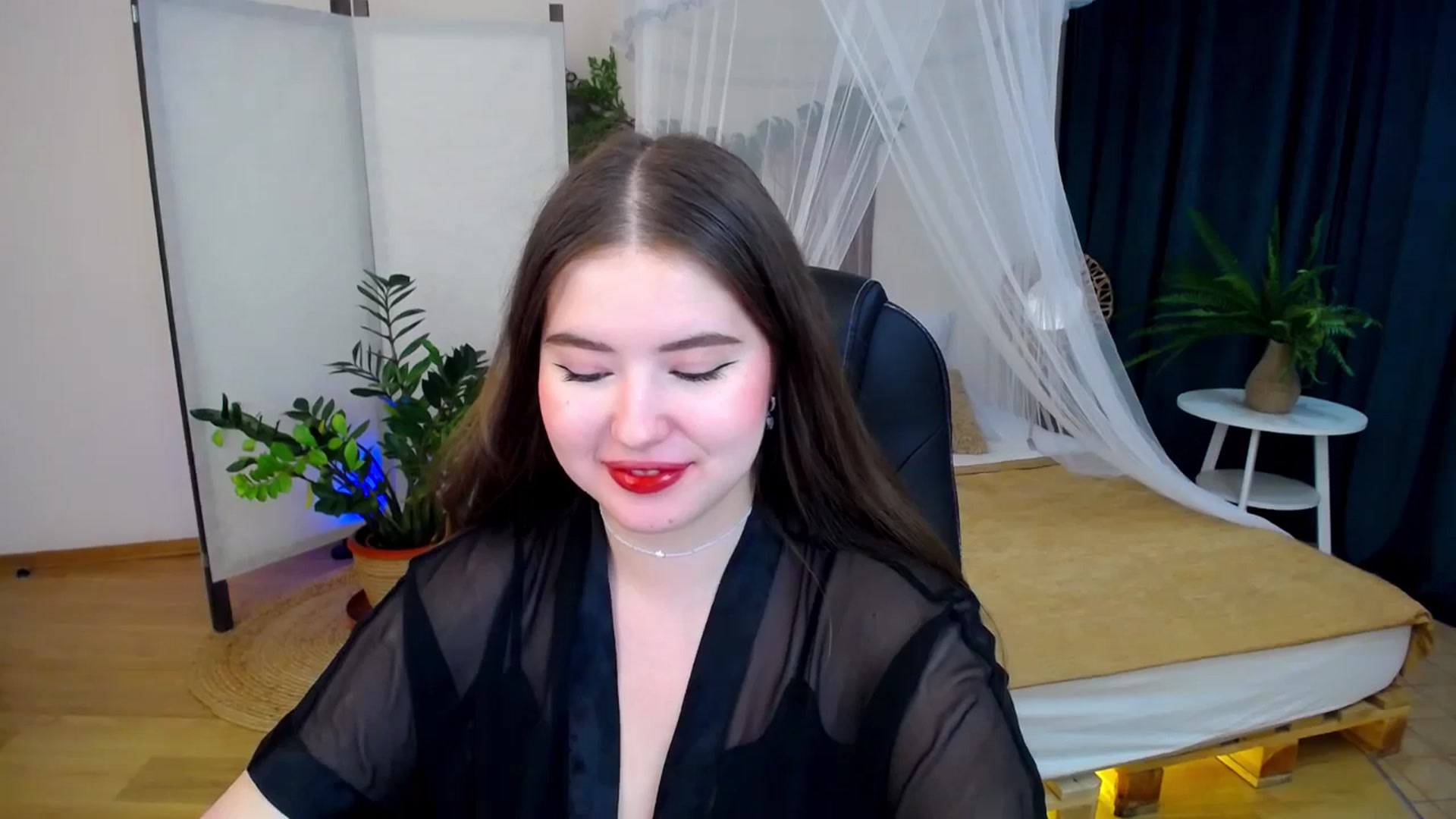 Gallery image thumbnail from AdmireMyEyes's myfreecams stream on, 10/16/2024, 22:29 image 20 of 20