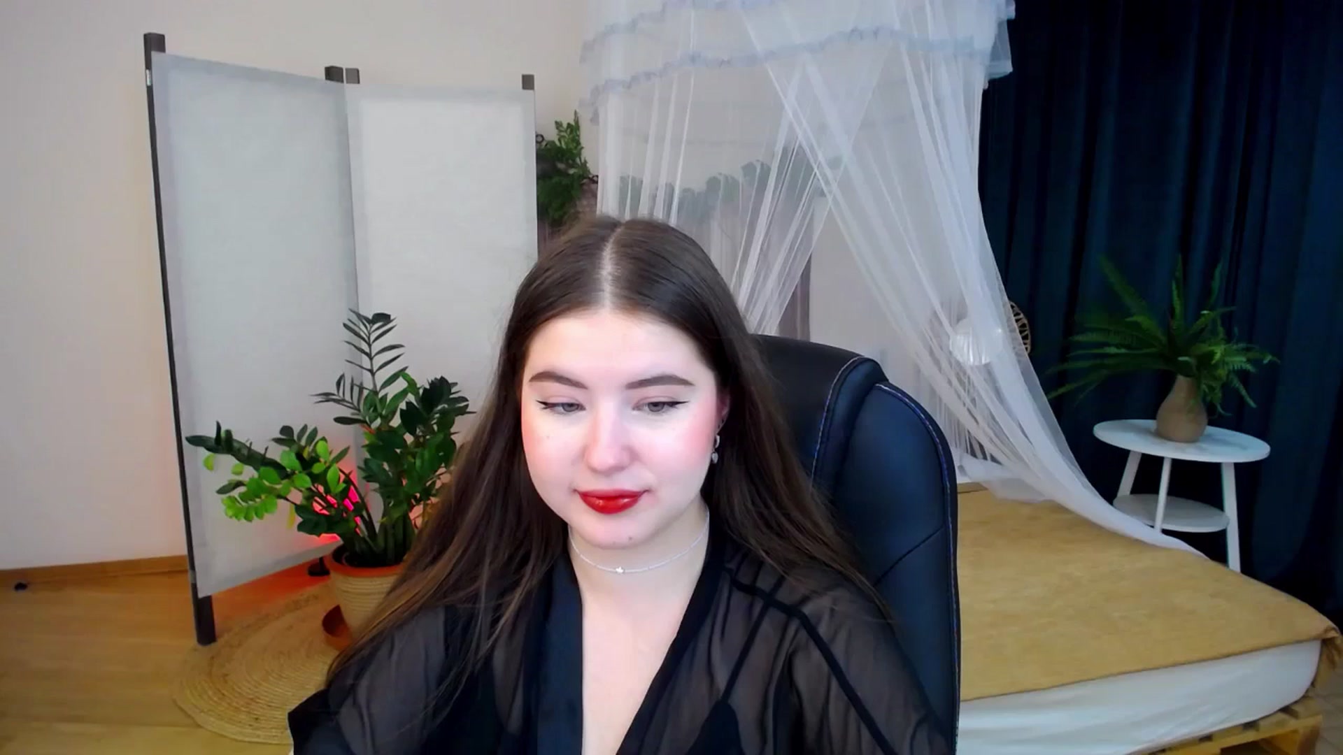 Gallery image thumbnail from AdmireMyEyes's myfreecams stream on, 10/16/2024, 22:29 image 1 of 20