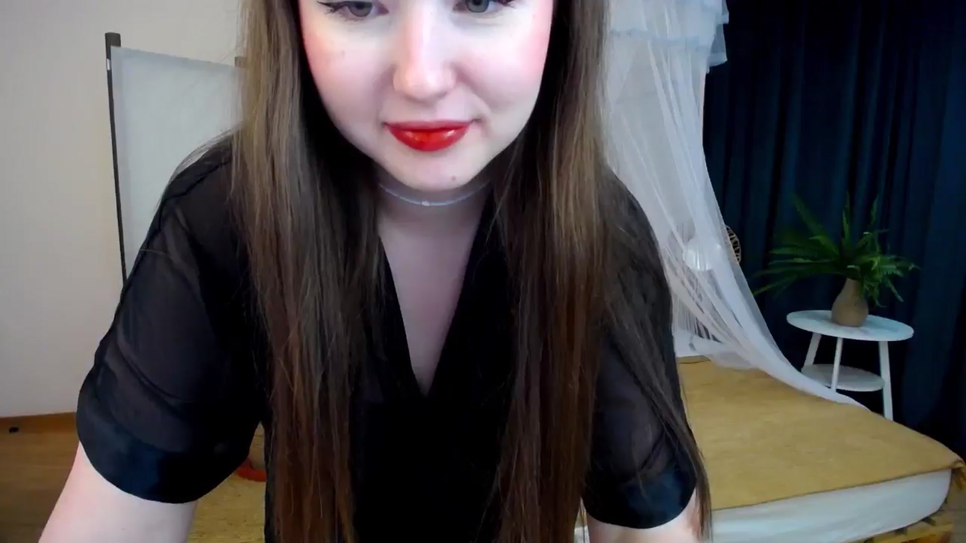 Gallery image thumbnail from AdmireMyEyes's myfreecams stream on, 10/16/2024, 22:29 image 6 of 20