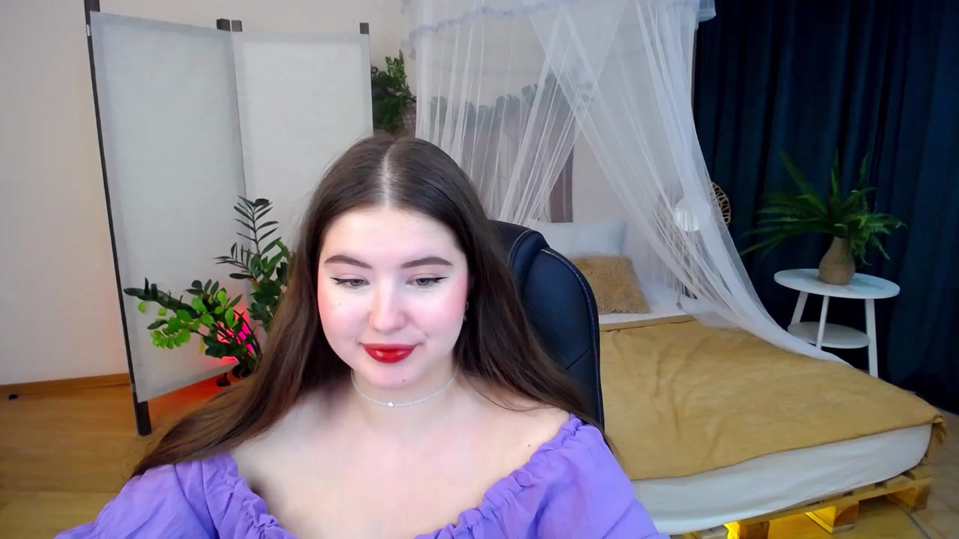 Gallery image thumbnail from AdmireMyEyes's myfreecams stream on, 10/16/2024, 23:46 image 1 of 20