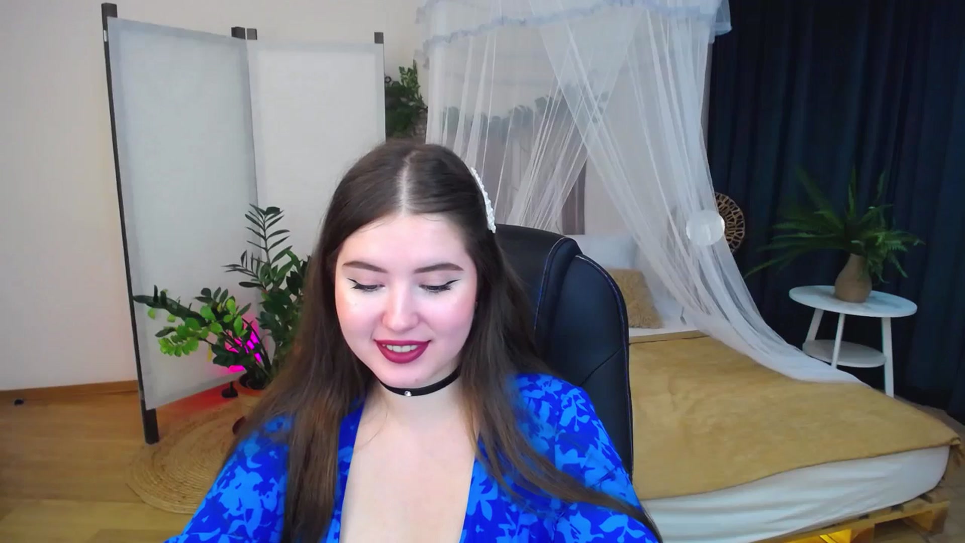 Gallery image thumbnail from AdmireMyEyes's myfreecams stream on, 10/19/2024, 09:47 image 8 of 20