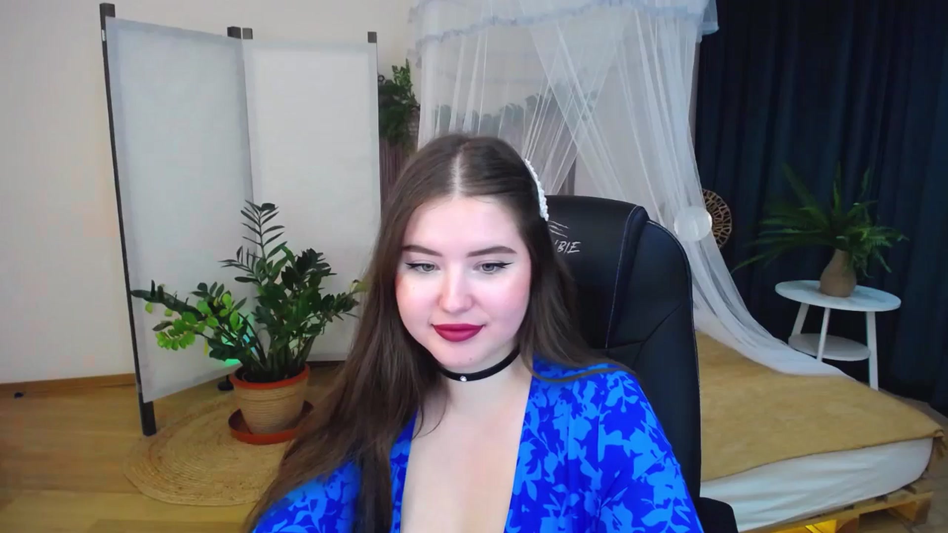 Gallery image thumbnail from AdmireMyEyes's myfreecams stream on, 10/19/2024, 09:47 image 20 of 20