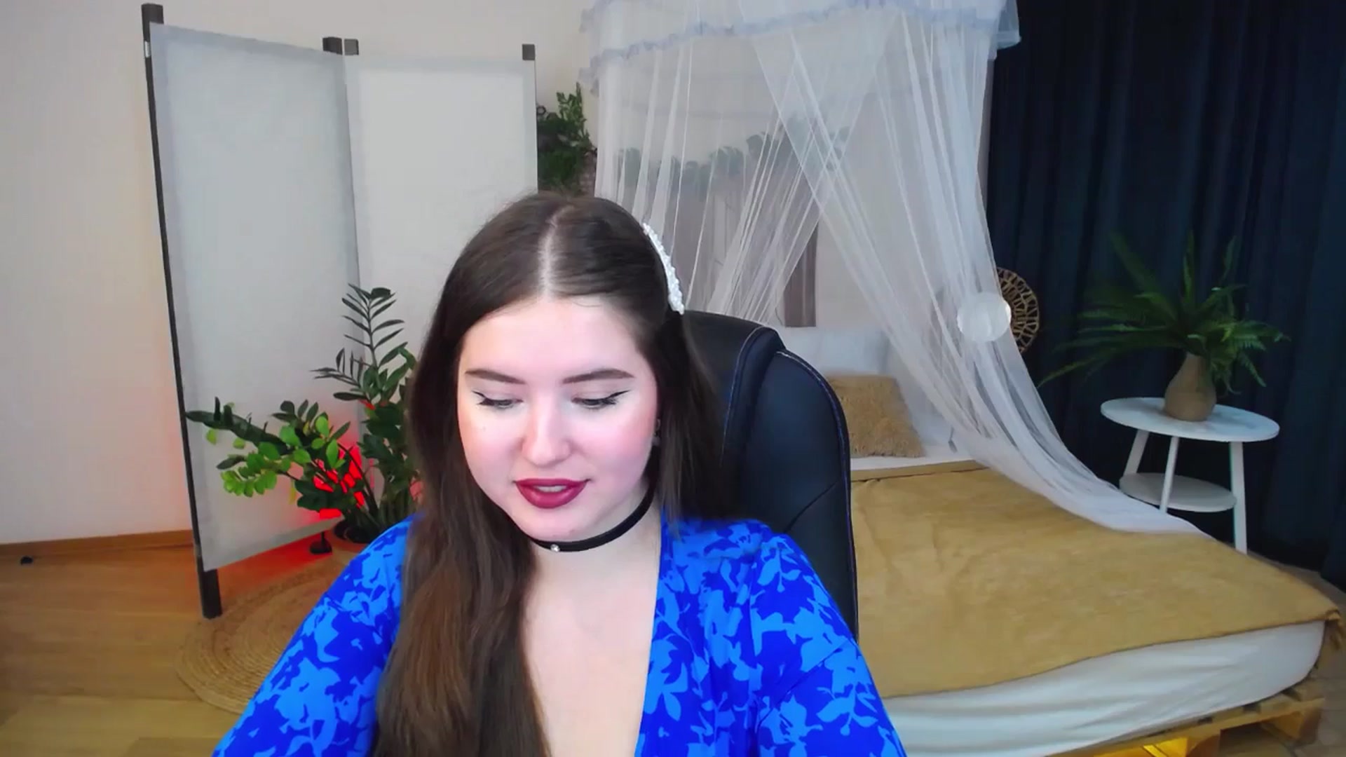 Gallery image thumbnail from AdmireMyEyes's myfreecams stream on, 10/19/2024, 09:47 image 2 of 20