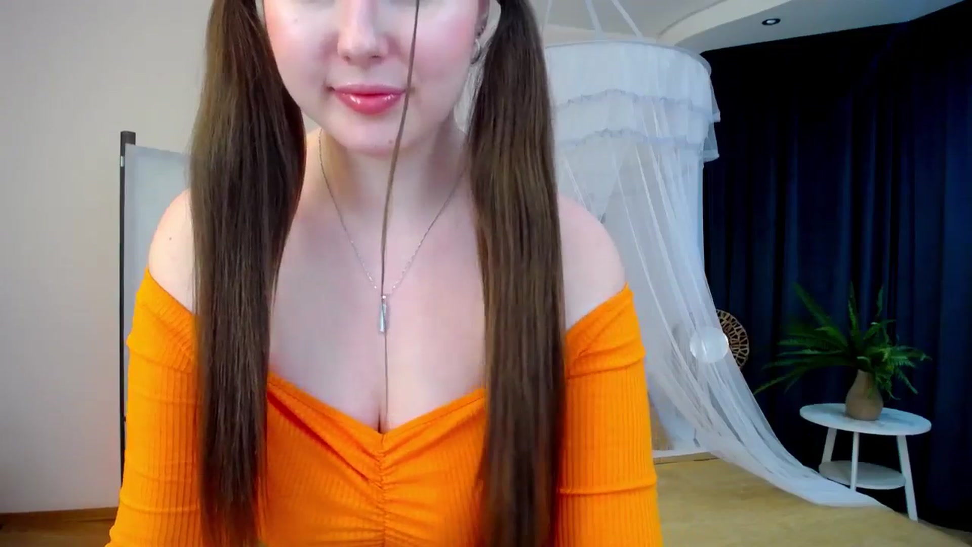 Gallery image thumbnail from AdmireMyEyes's myfreecams stream on, 10/21/2024, 08:30 image 18 of 20