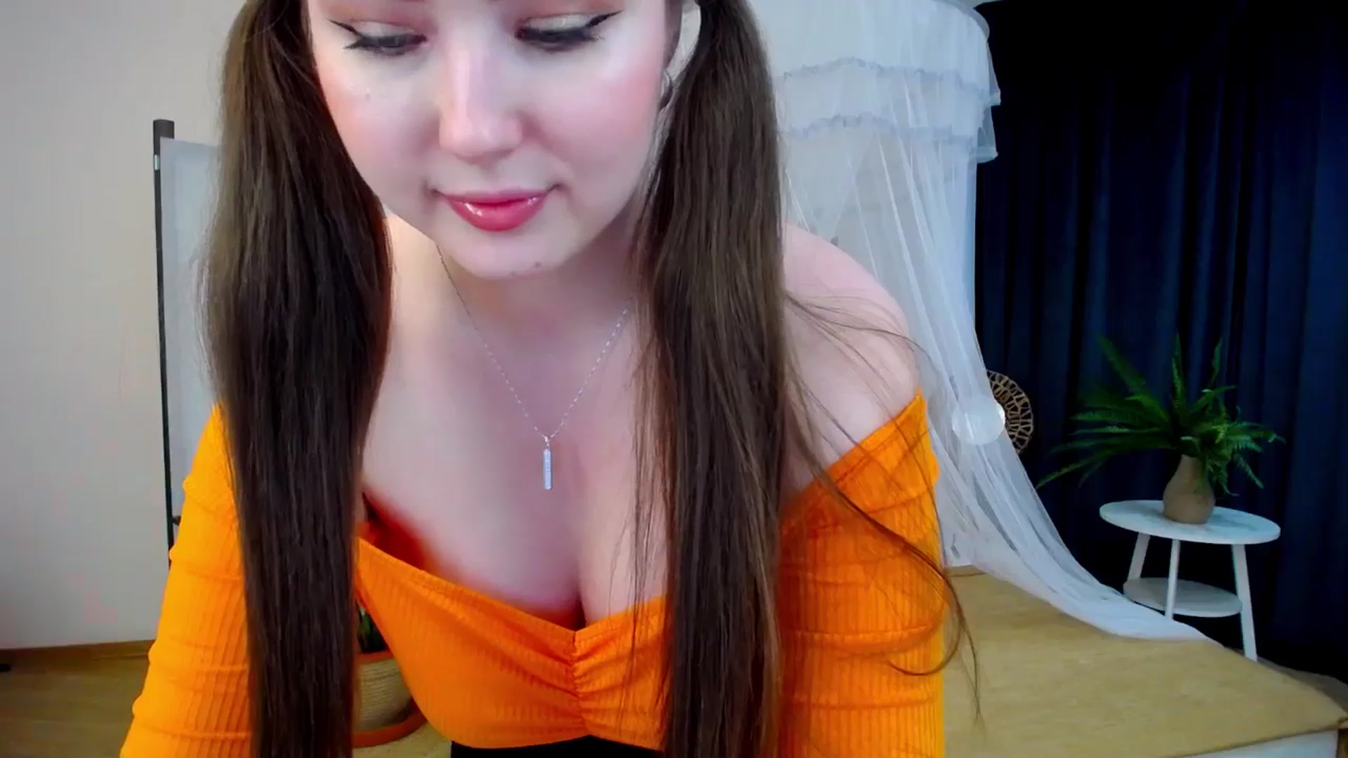 Gallery image thumbnail from AdmireMyEyes's myfreecams stream on, 10/21/2024, 08:30 image 13 of 20