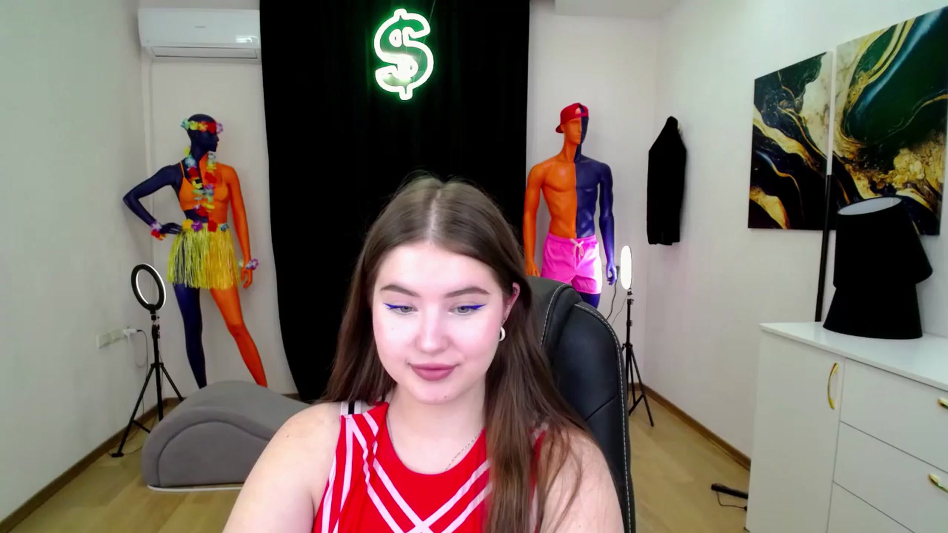 Gallery image thumbnail from AdmireMyEyes's myfreecams stream on, 10/22/2024, 07:27 image 12 of 20
