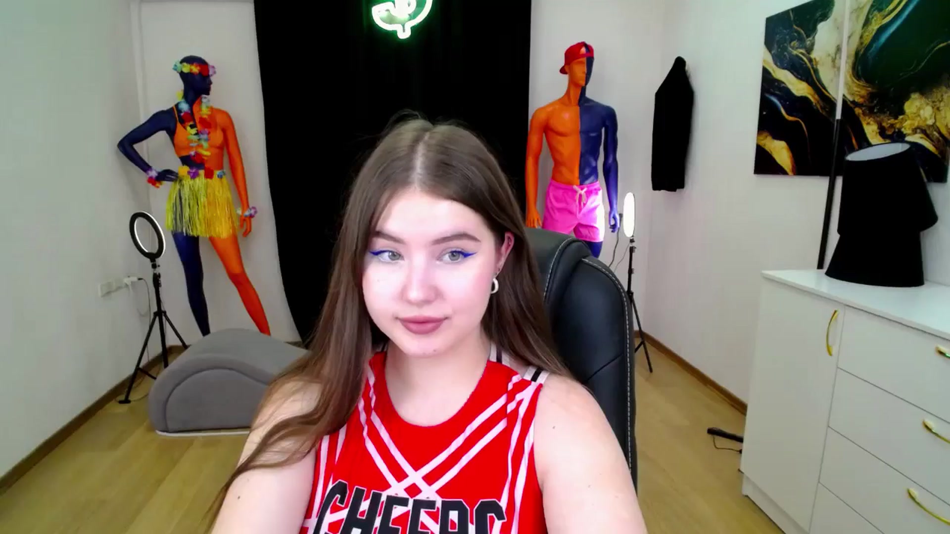 Gallery image thumbnail from AdmireMyEyes's myfreecams stream on, 10/22/2024, 07:27 image 5 of 20