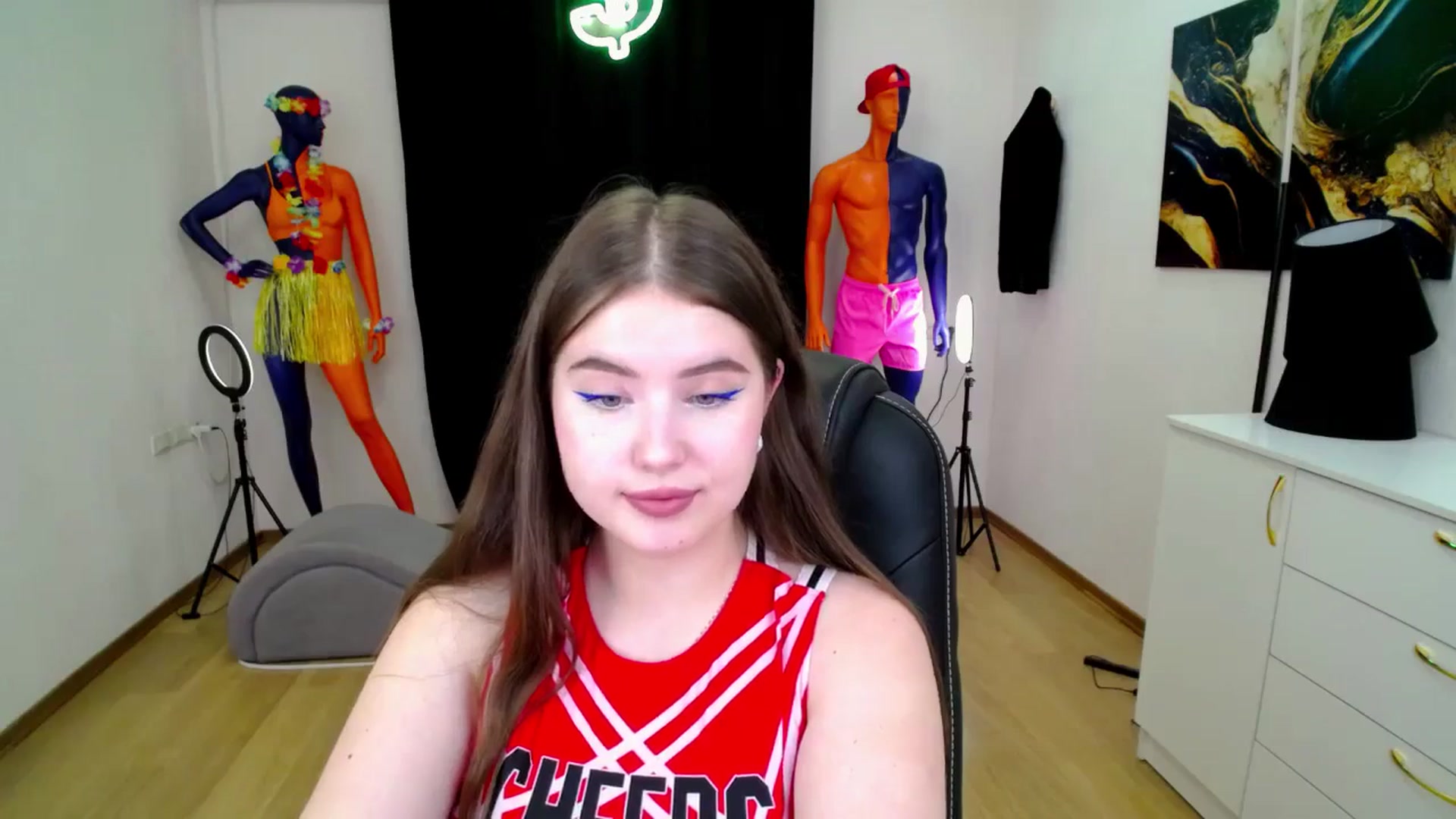 Gallery image thumbnail from AdmireMyEyes's myfreecams stream on, 10/22/2024, 07:27 image 8 of 20