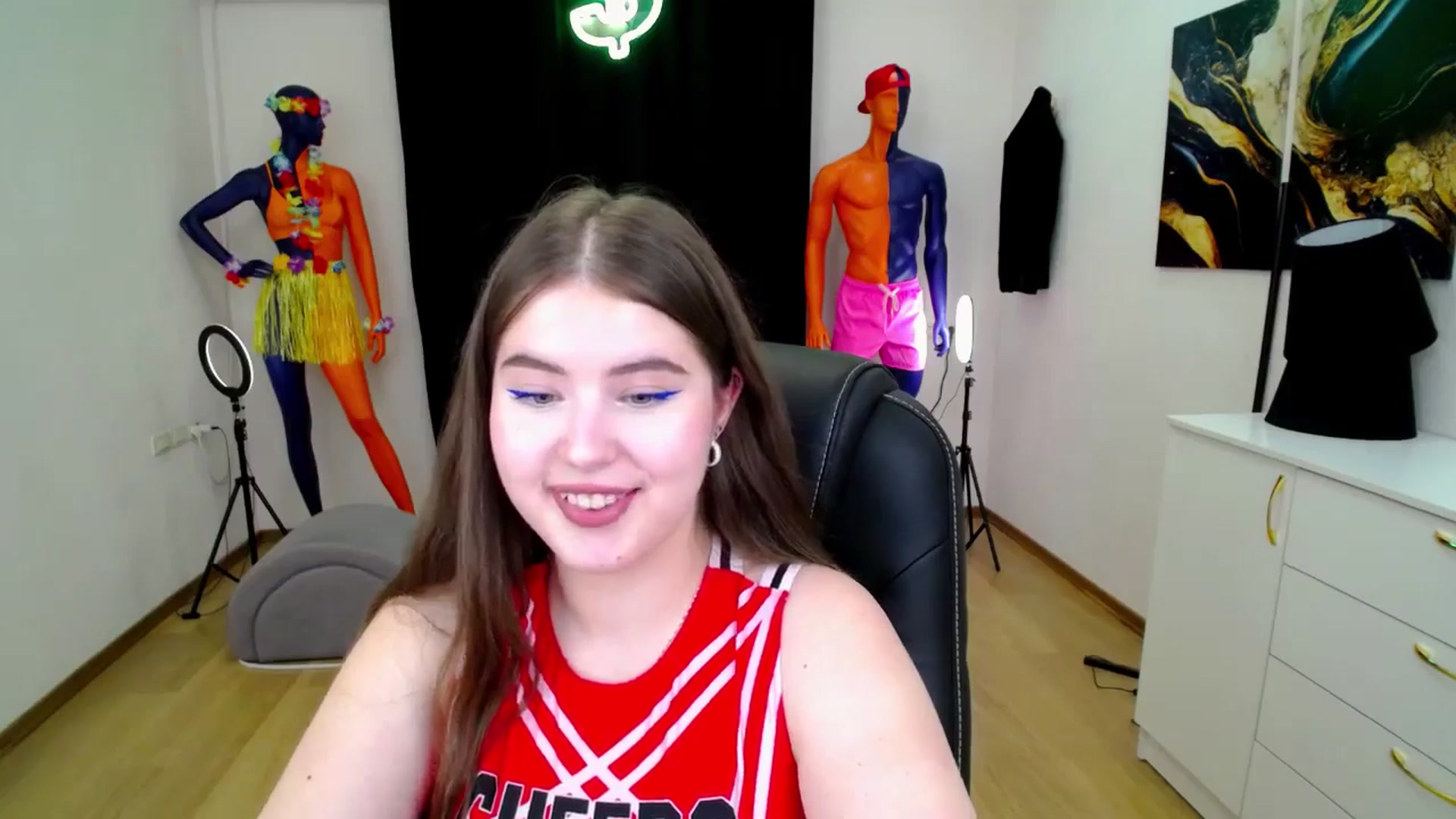 Gallery image thumbnail from AdmireMyEyes's myfreecams stream on, 10/22/2024, 07:27 image 9 of 20
