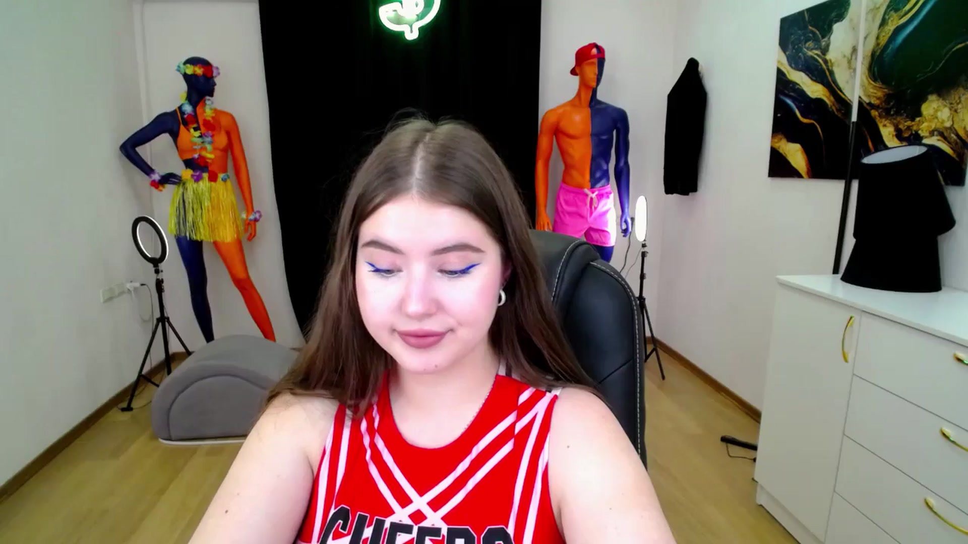 Gallery image thumbnail from AdmireMyEyes's myfreecams stream on, 10/22/2024, 07:27 image 3 of 20