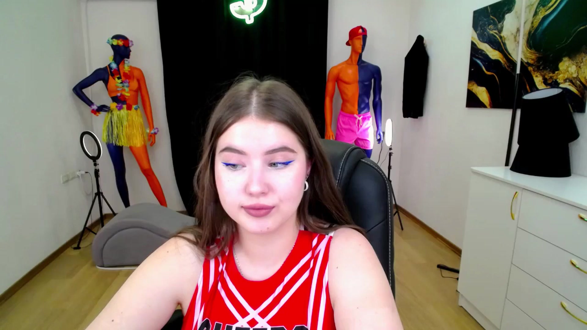 Gallery image thumbnail from AdmireMyEyes's myfreecams stream on, 10/22/2024, 07:27 image 2 of 20