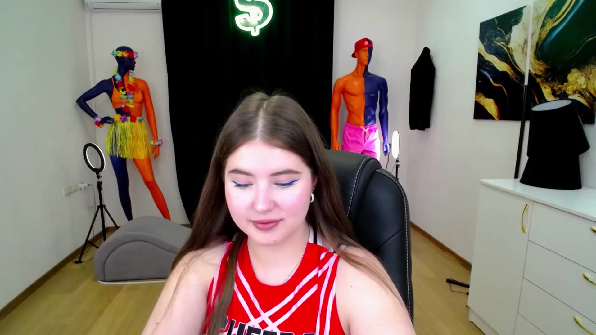 Gallery image thumbnail from AdmireMyEyes's myfreecams stream on, 10/22/2024, 09:11 image 14 of 20