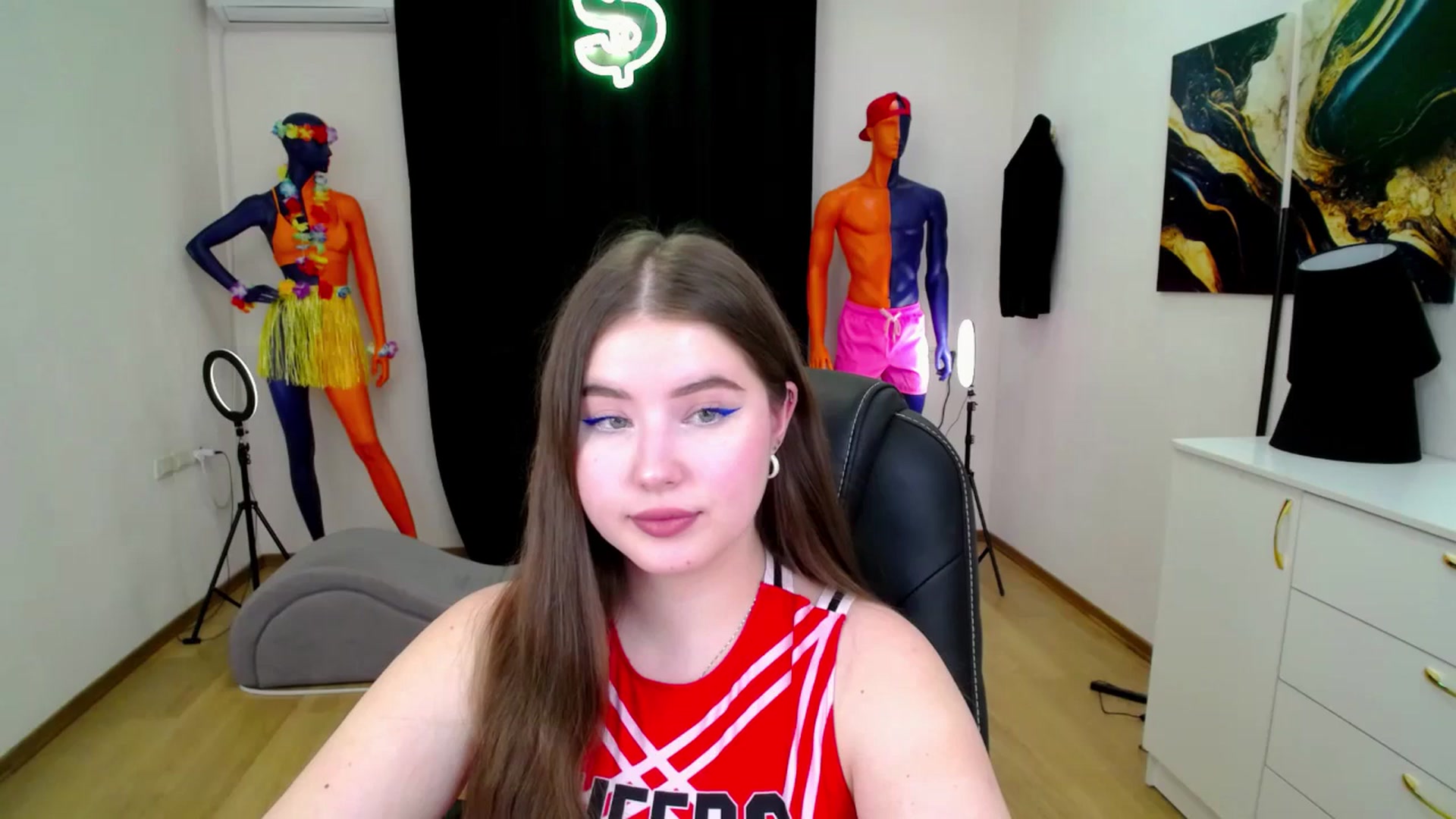 Gallery image thumbnail from AdmireMyEyes's myfreecams stream on, 10/22/2024, 09:11 image 3 of 20