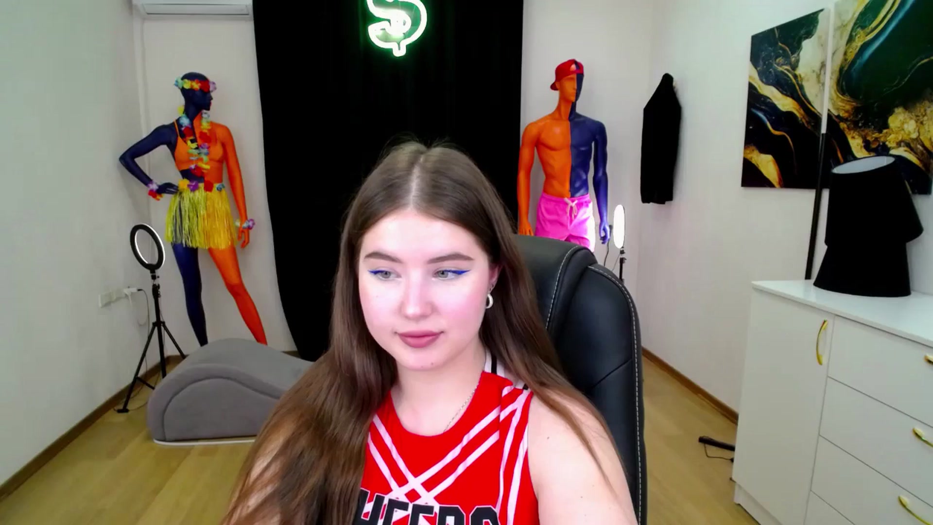 Gallery image thumbnail from AdmireMyEyes's myfreecams stream on, 10/22/2024, 09:11 image 11 of 20