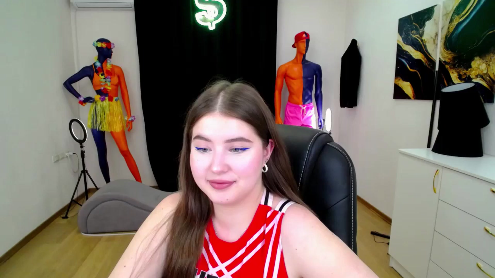 Gallery image thumbnail from AdmireMyEyes's myfreecams stream on, 10/22/2024, 09:11 image 9 of 20