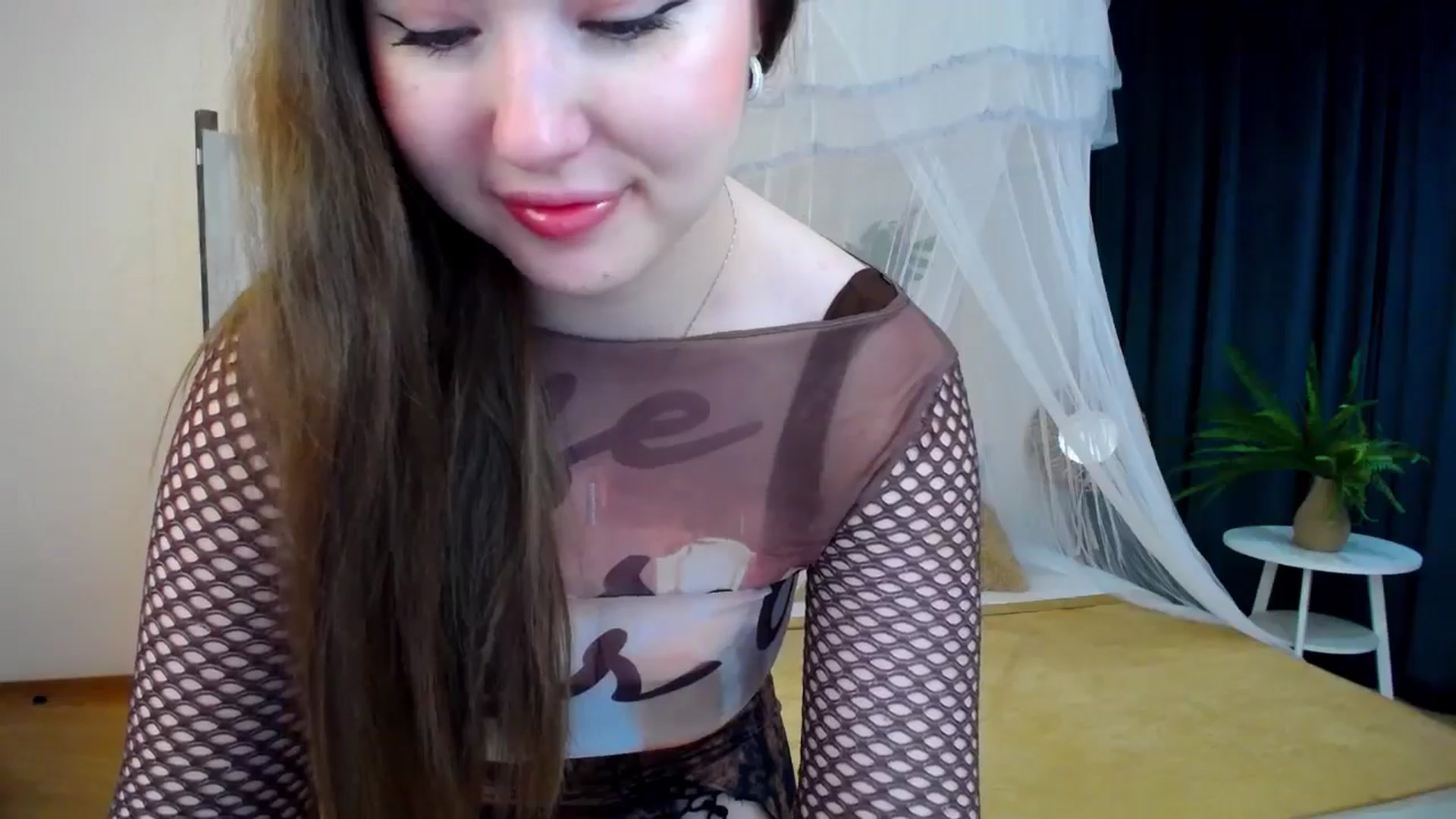 Gallery image thumbnail from AdmireMyEyes's myfreecams stream on, 10/23/2024, 21:03 image 11 of 20