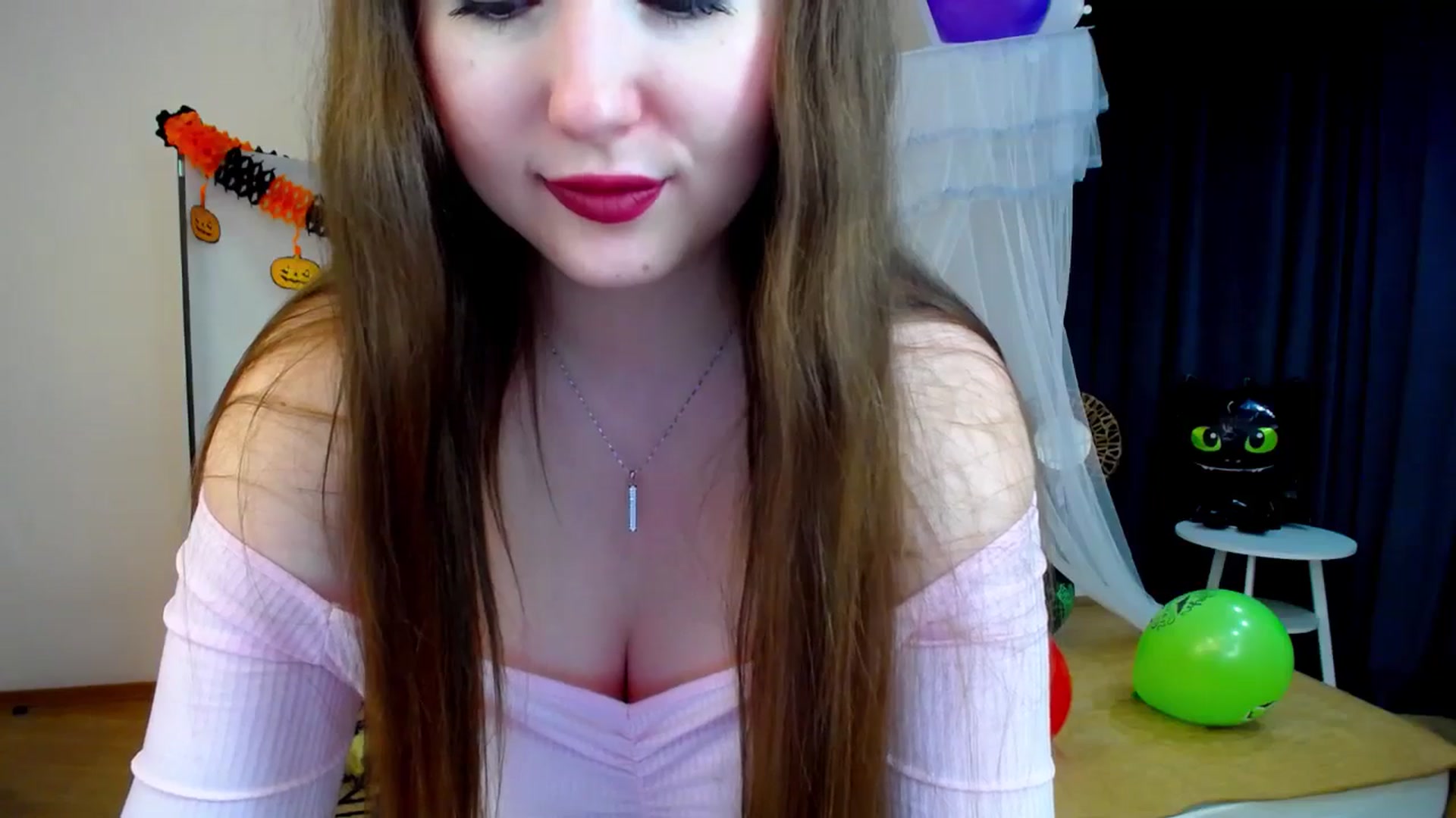 Gallery image thumbnail from AdmireMyEyes's myfreecams stream on, 10/25/2024, 19:47 image 18 of 20
