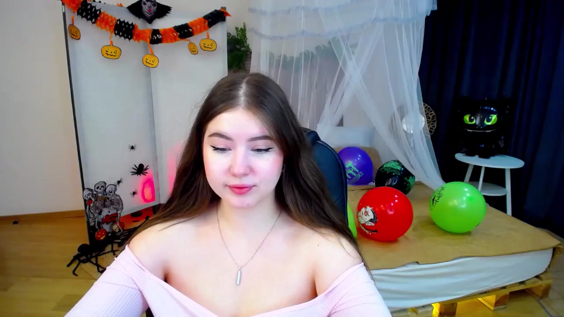 Gallery image thumbnail from AdmireMyEyes's myfreecams stream on, 10/25/2024, 19:47 image 3 of 20