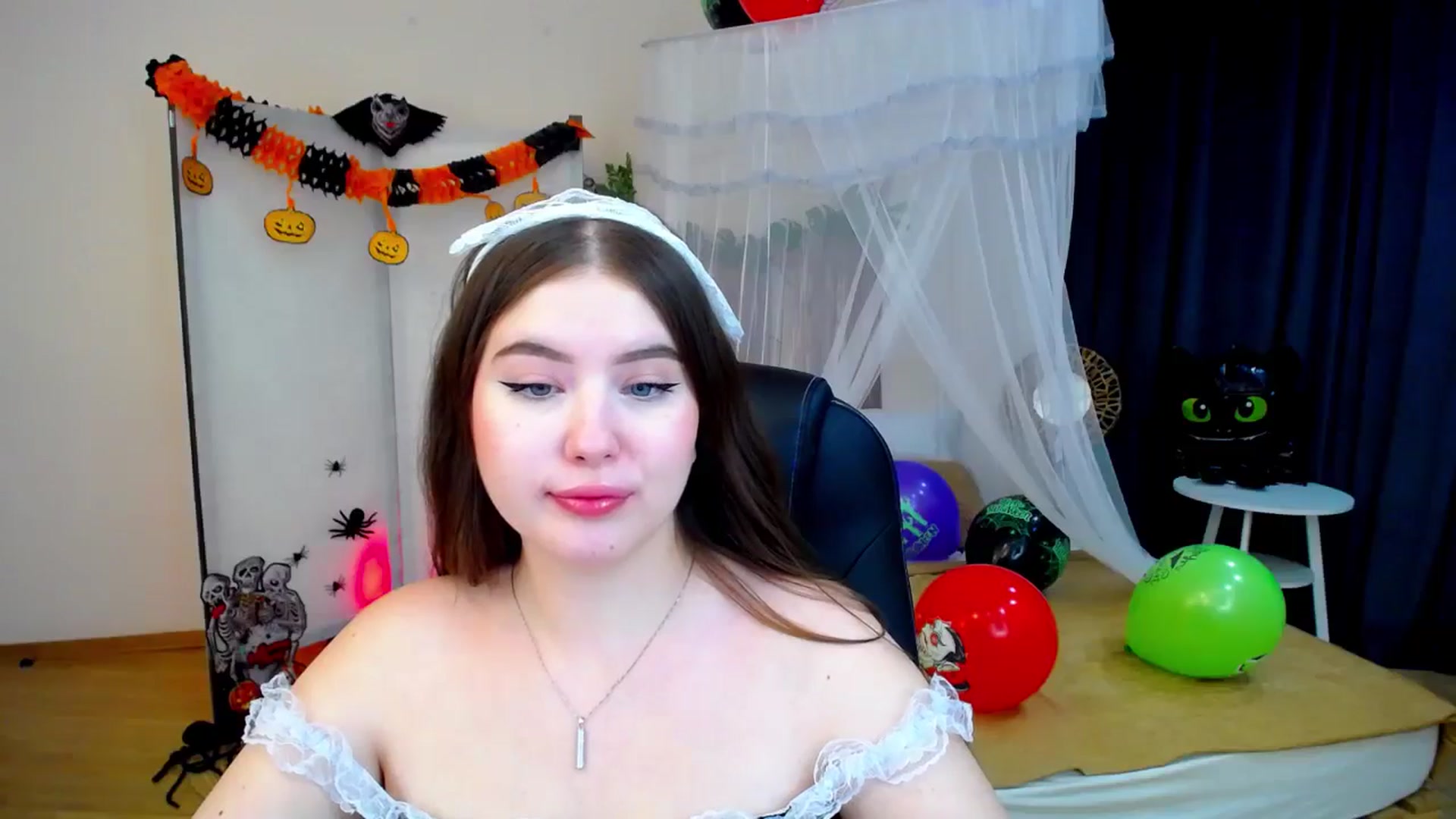 Gallery image thumbnail from AdmireMyEyes's myfreecams stream on, 10/25/2024, 22:58 image 20 of 20