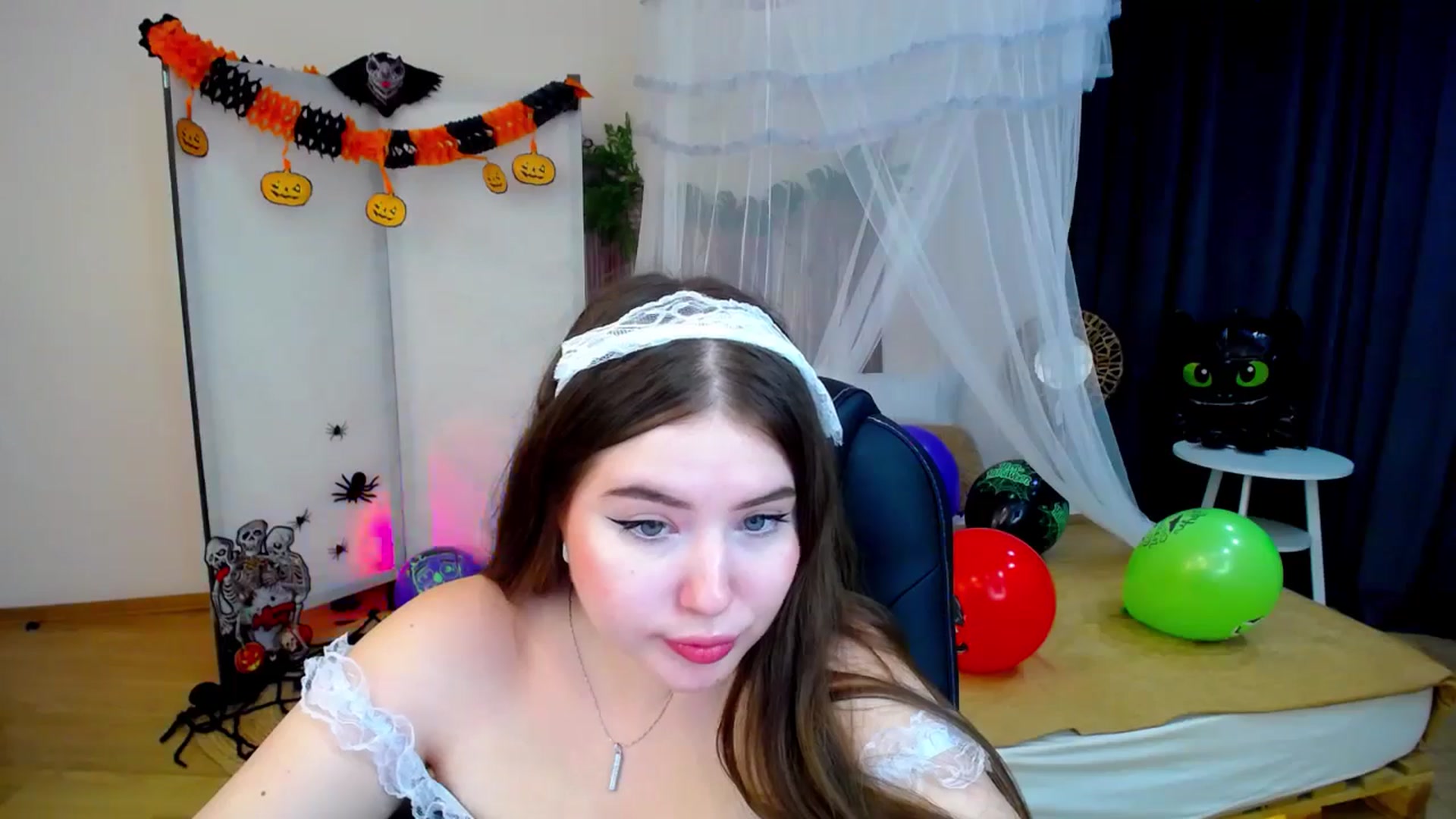 Gallery image thumbnail from AdmireMyEyes's myfreecams stream on, 10/25/2024, 23:20 image 13 of 20
