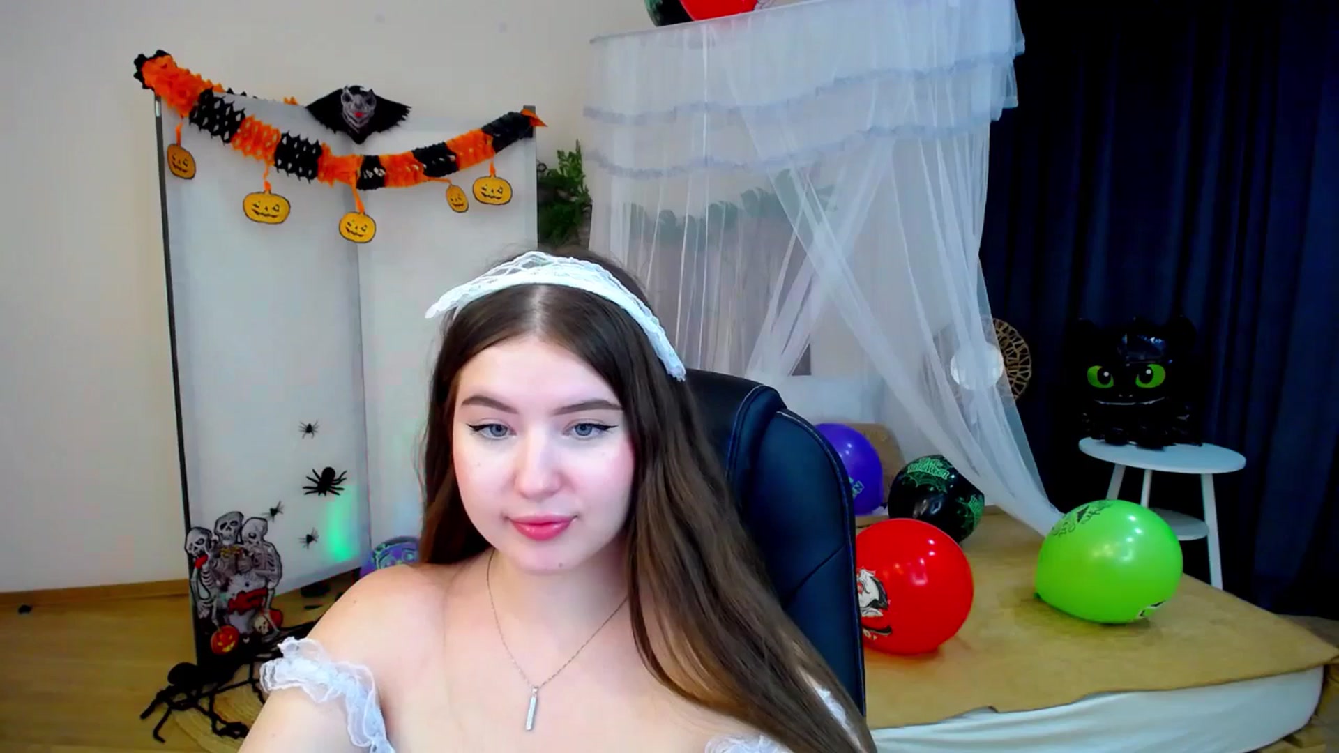 Gallery image thumbnail from AdmireMyEyes's myfreecams stream on, 10/25/2024, 23:20 image 11 of 20