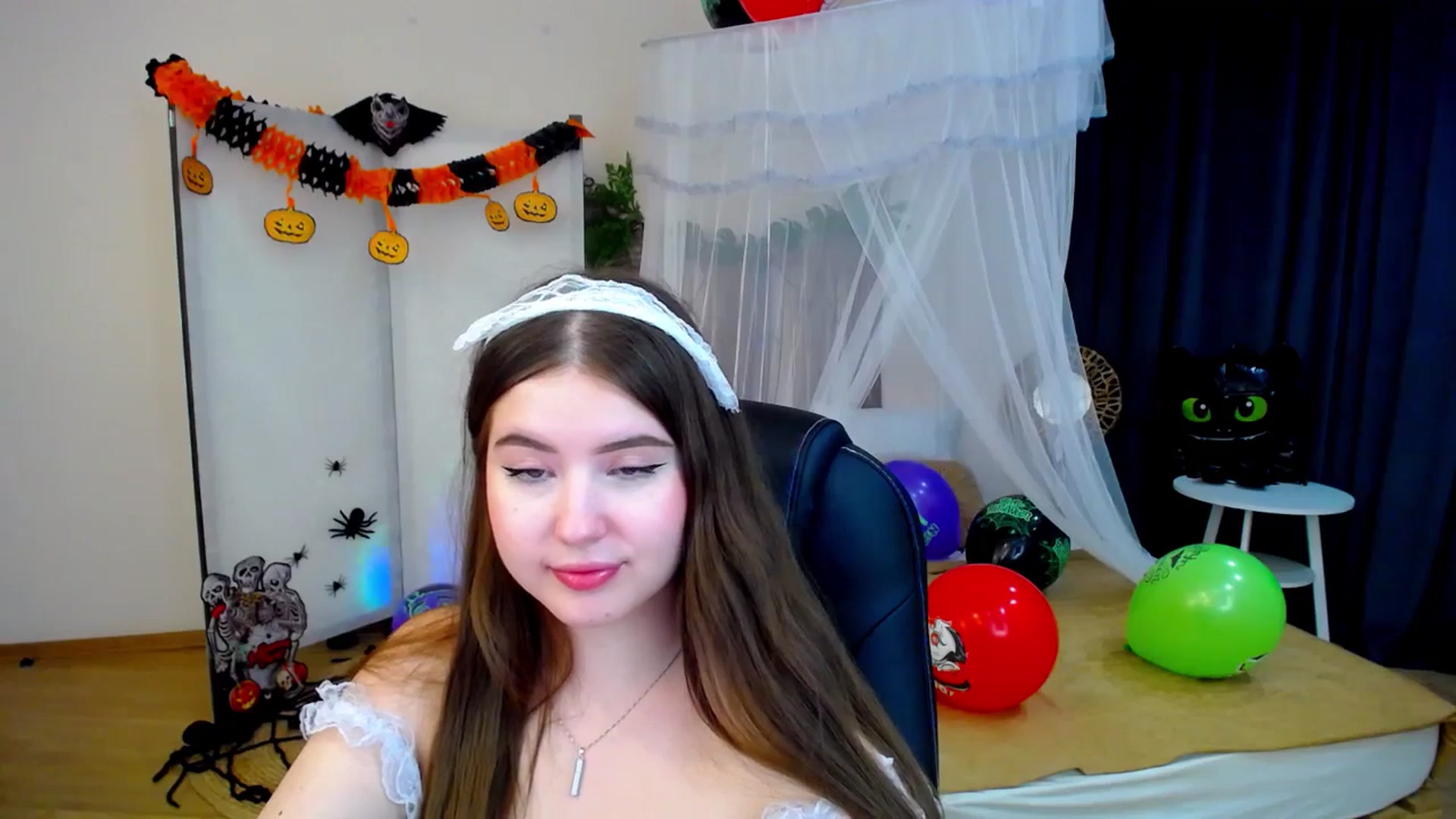 Gallery image thumbnail from AdmireMyEyes's myfreecams stream on, 10/25/2024, 23:20 image 10 of 20