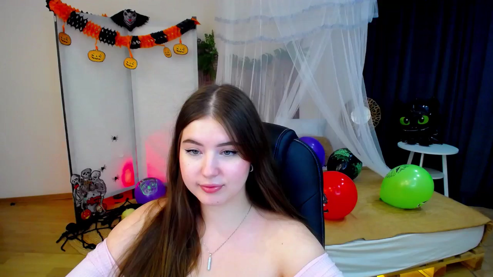 Gallery image thumbnail from AdmireMyEyes's myfreecams stream on, 10/26/2024, 02:54 image 1 of 20