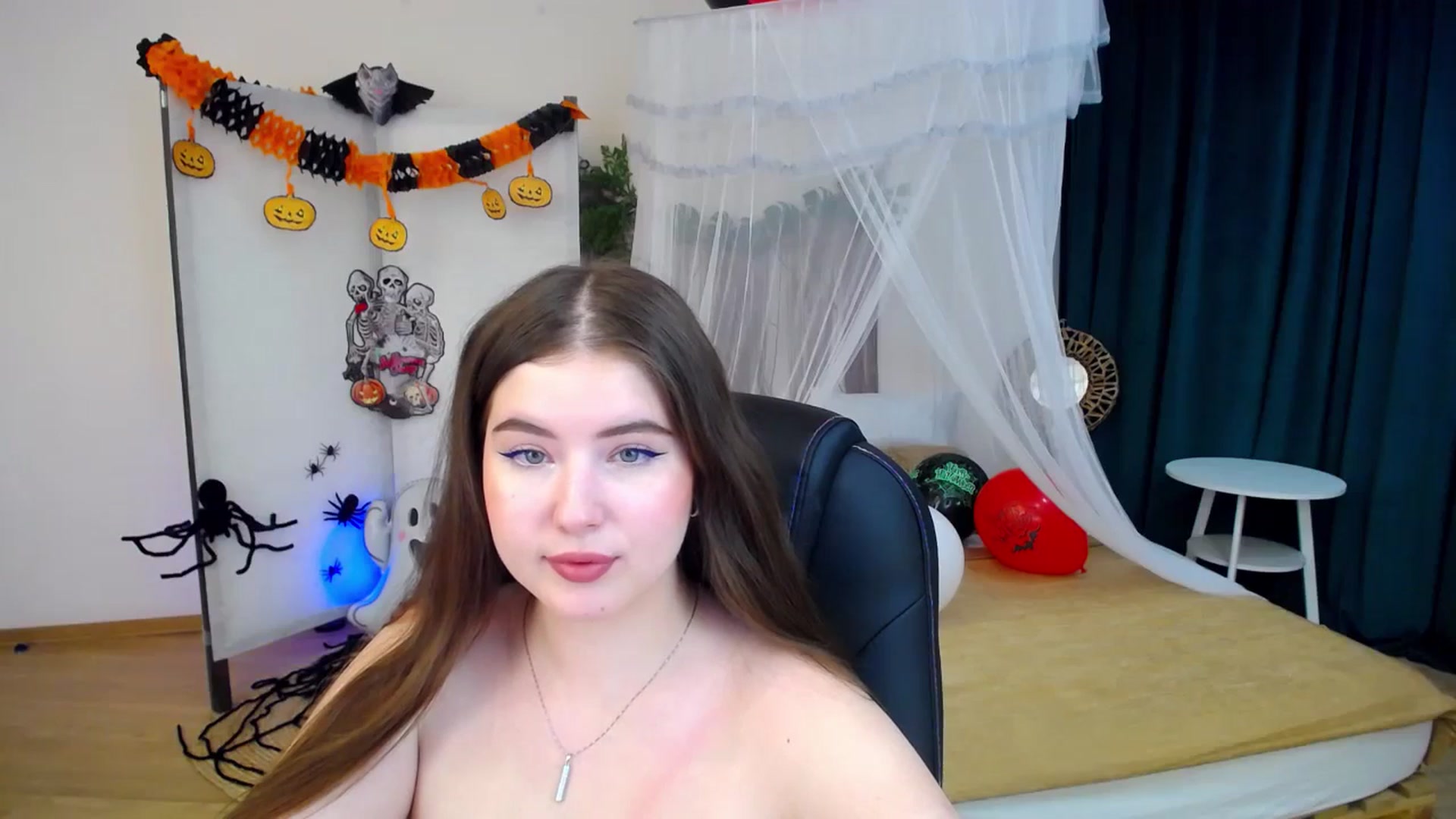 Gallery image thumbnail from AdmireMyEyes's myfreecams stream on, 10/28/2024, 09:57 image 3 of 20