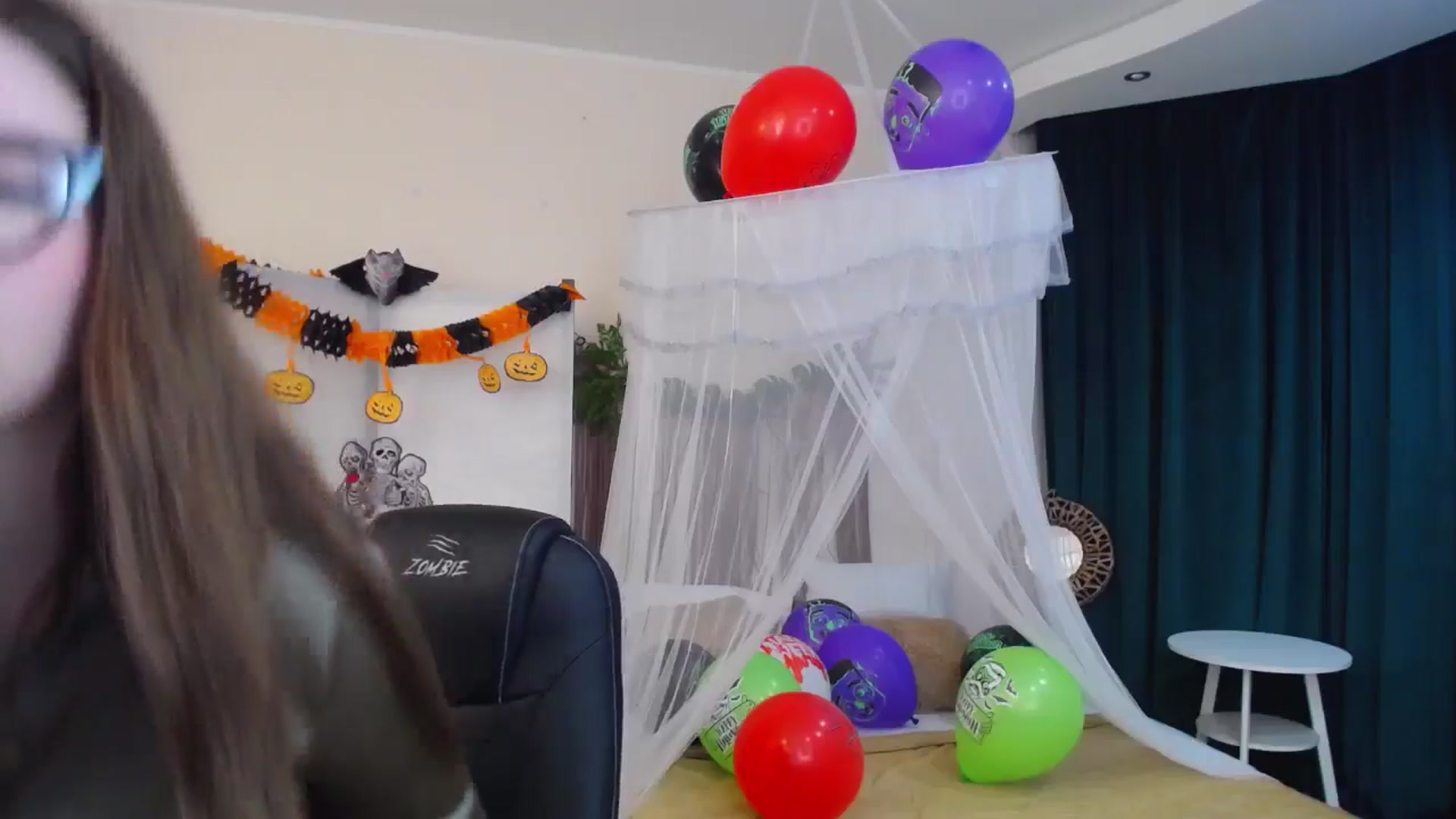 Gallery image thumbnail from AdmireMyEyes's myfreecams stream on, 10/29/2024, 05:39 image 20 of 20