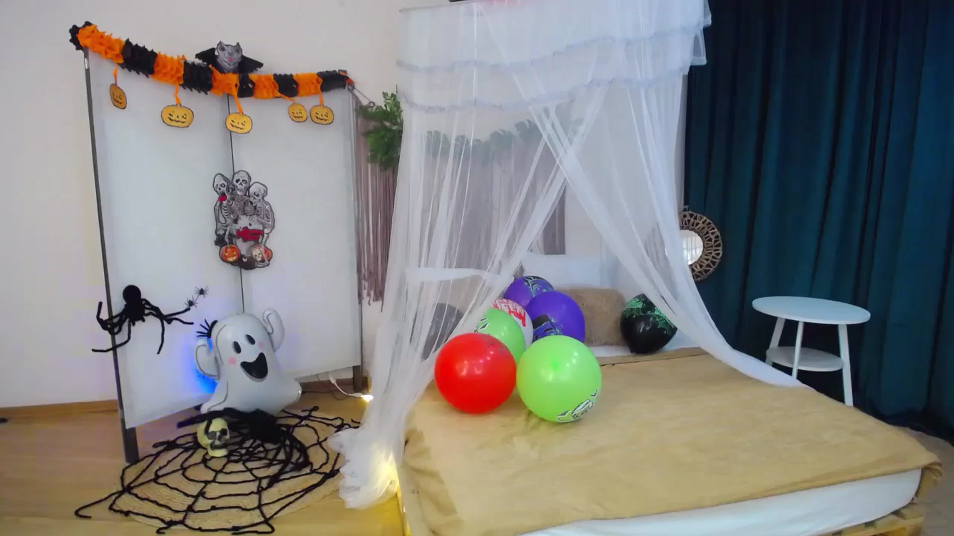 Gallery image thumbnail from AdmireMyEyes's myfreecams stream on, 10/29/2024, 08:54 image 4 of 20