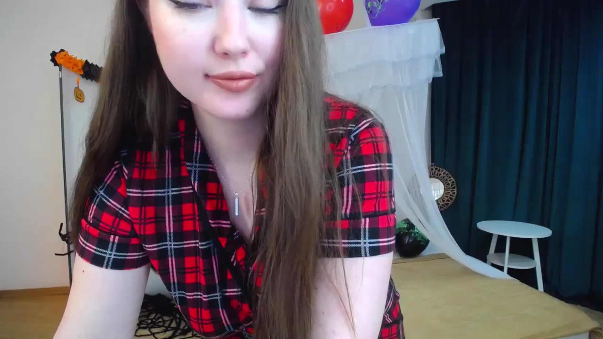Gallery image thumbnail from AdmireMyEyes's myfreecams stream on, 10/29/2024, 08:54 image 6 of 20