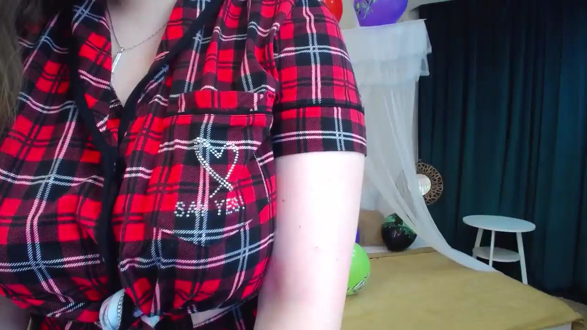 Gallery image thumbnail from AdmireMyEyes's myfreecams stream on, 10/29/2024, 08:54 image 8 of 20
