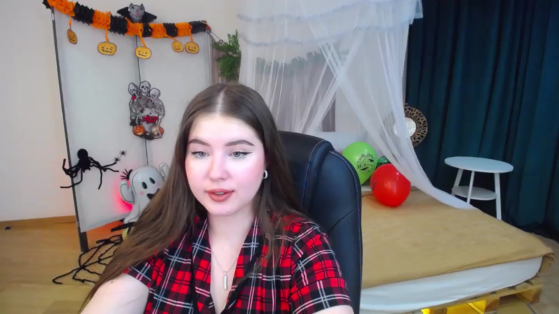 Gallery image thumbnail from AdmireMyEyes's myfreecams stream on, 10/29/2024, 09:49 image 19 of 20
