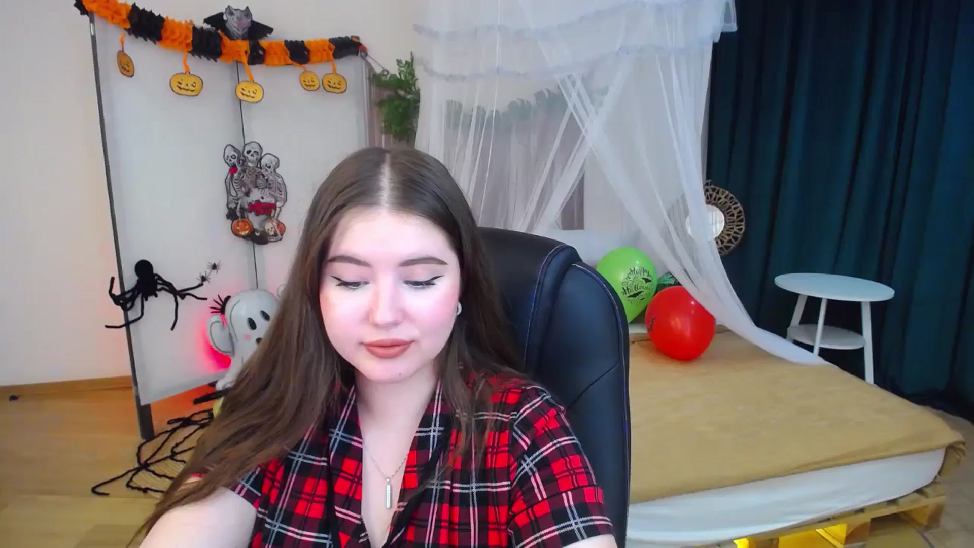 Gallery image thumbnail from AdmireMyEyes's myfreecams stream on, 10/29/2024, 09:49 image 20 of 20