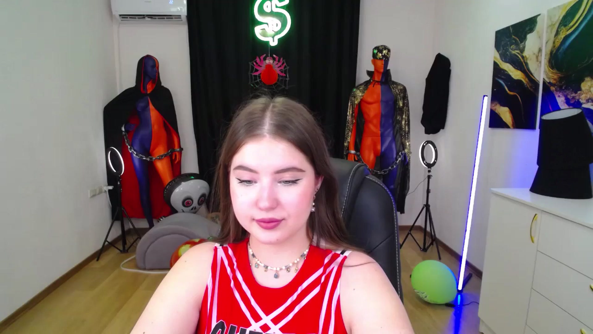 Gallery image thumbnail from AdmireMyEyes's myfreecams stream on, 10/30/2024, 09:43 image 8 of 20